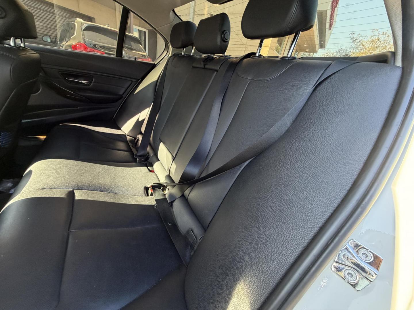 2013 White /black BMW 3-Series 328i xDrive Sedan (WBA3B3C58DF) with an 2.0L L4 DOHC 16V engine, located at 30 S. Berkeley Avenue, Pasadena, CA, 91107, (626) 248-7567, 34.145447, -118.109398 - Crown City Motors is a used “Buy Here Pay Here” car dealer in Pasadena CA. “Buy Here Pay Here” financing, means that when you purchase your vehicle from our dealership, that you make the payments to the dealership as well. We do not need the banks approval to get you approved for a used auto- Photo#8