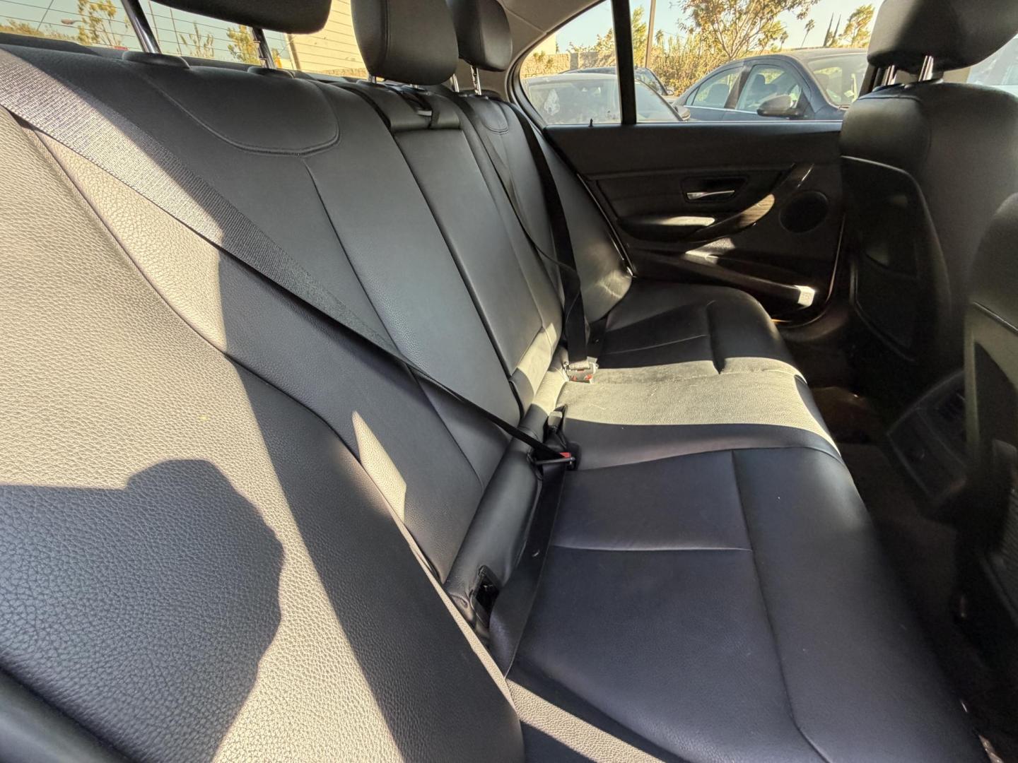 2013 White /black BMW 3-Series 328i xDrive Sedan (WBA3B3C58DF) with an 2.0L L4 DOHC 16V engine, located at 30 S. Berkeley Avenue, Pasadena, CA, 91107, (626) 248-7567, 34.145447, -118.109398 - Crown City Motors is a used “Buy Here Pay Here” car dealer in Pasadena CA. “Buy Here Pay Here” financing, means that when you purchase your vehicle from our dealership, that you make the payments to the dealership as well. We do not need the banks approval to get you approved for a used auto- Photo#11