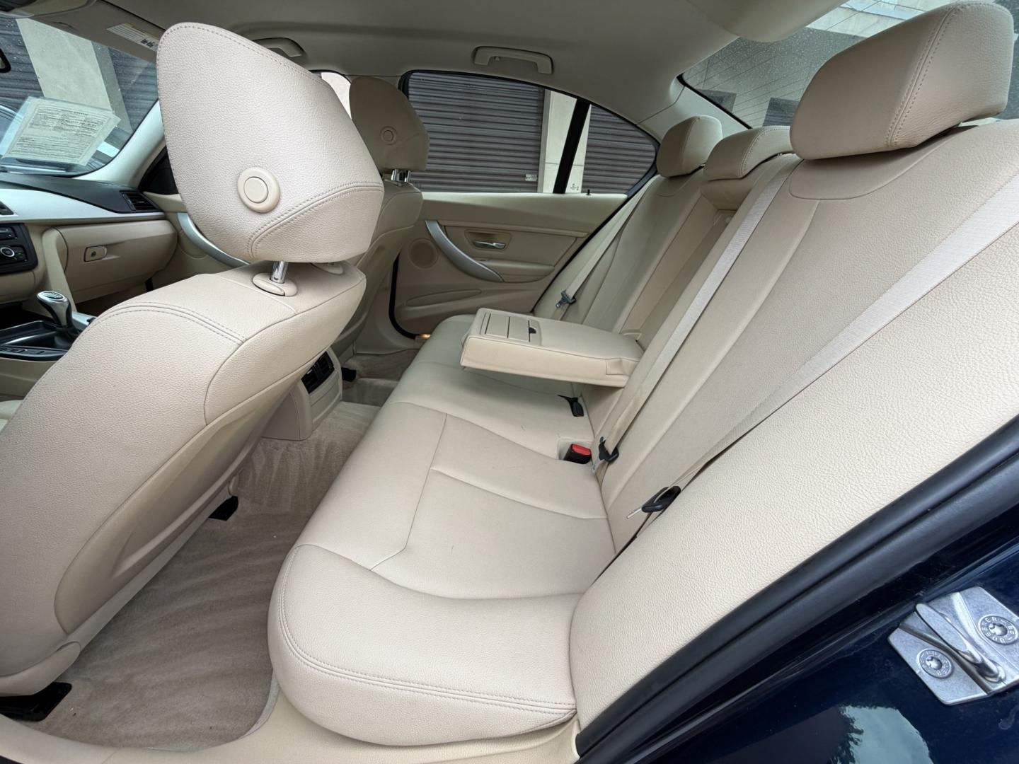 2013 BLUE BMW 3-Series 320i Sedan (WBA3B1C54DF) with an 2.0L L4 DOHC 16V engine, located at 30 S. Berkeley Avenue, Pasadena, CA, 91107, (626) 248-7567, 34.145447, -118.109398 - Photo#9