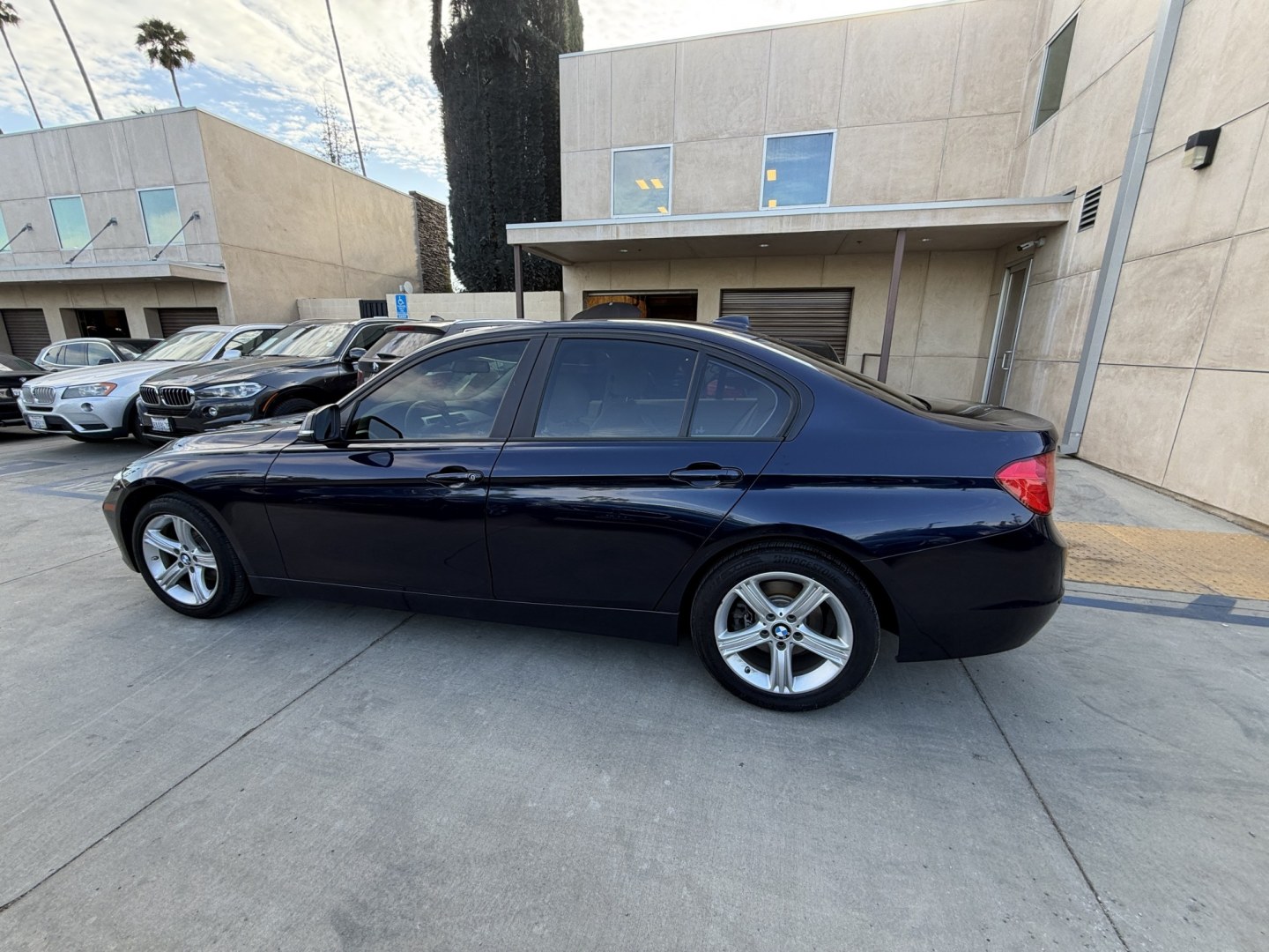 2013 BLUE BMW 3-Series 320i Sedan (WBA3B1C54DF) with an 2.0L L4 DOHC 16V engine, Manaul transmission, located at 30 S. Berkeley Avenue, Pasadena, CA, 91107, (626) 248-7567, 34.145447, -118.109398 - 2013 BMW 328i Sedan – Rare 6-Speed Manual – Buy Here Pay Here / Bad Credit Financing Enthusiasts and daily commuters, take note! Finding a modern sports sedan with a true row-your-own gearbox is nearly impossible, but Crown City Motors has this incredibly rare 2013 BMW 328i 6-Speed Manual Sedan- Photo#8