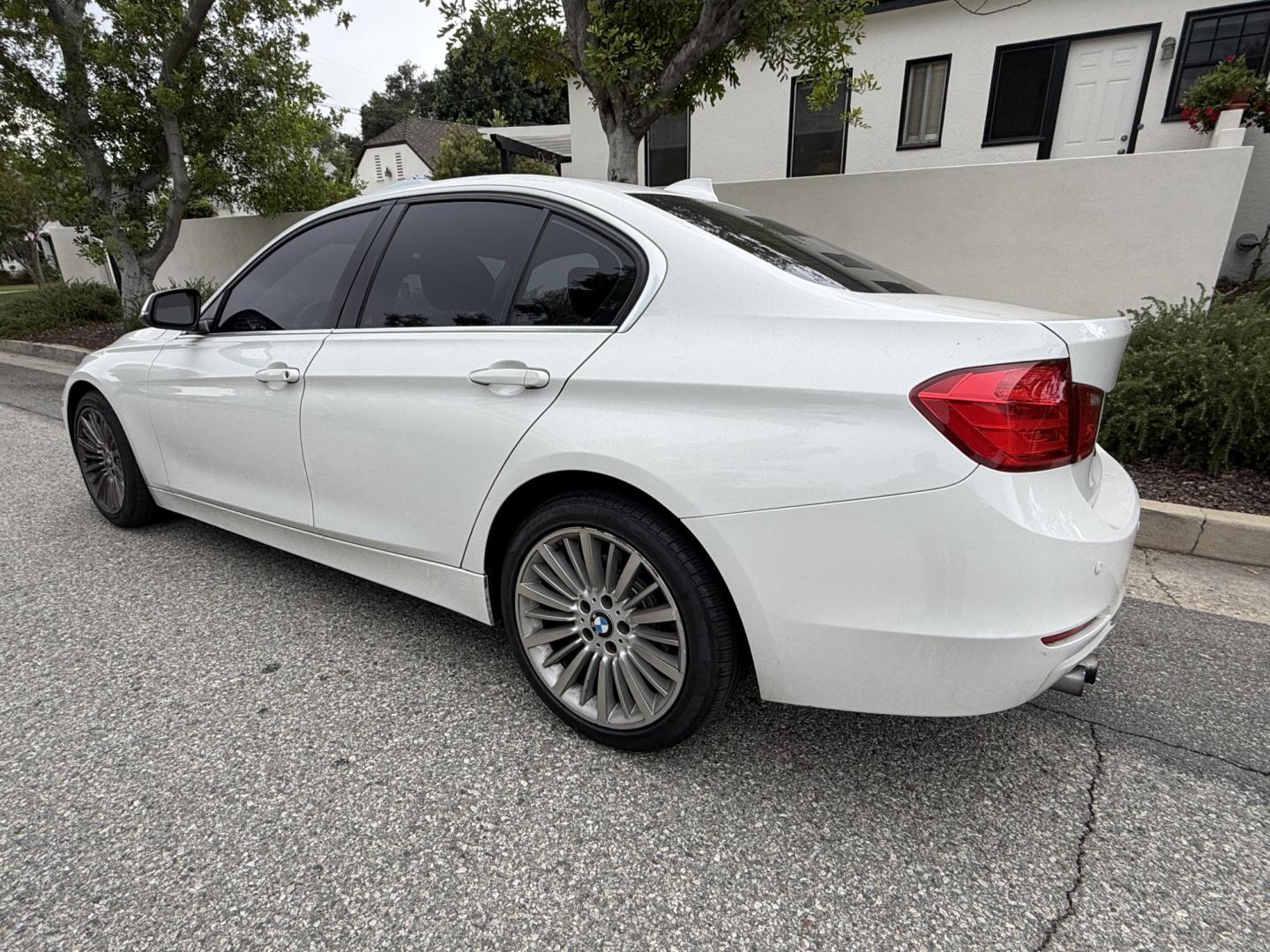2013 Alpine White /Black BMW 3-Series 328i Sedan (WBA3C1C56DF) with an 2.0L L4 DOHC 16V engine, located at 30 S. Berkeley Avenue, Pasadena, CA, 91107, (626) 248-7567, 34.145447, -118.109398- Photo#2