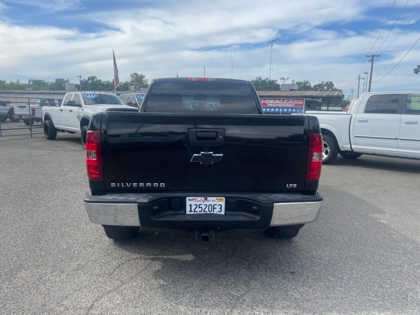 2013 Black Chevrolet Silverado 1500 LTZ (1GCRKTE7XDZ) with an 5.3L Vortec 5.3L Flex Fuel V8 315hp 335ft. lbs. Other engine, 6-Speed Shiftable Automatic transmission, located at 800 Riverside Ave, Roseville, CA, 95678, 916-773-4549 & Toll Free: 866-719-4393, 38.732265, -121.291039 - 4X4 Z71EXTENDED CAB LTZ LOW MILES - Photo#8