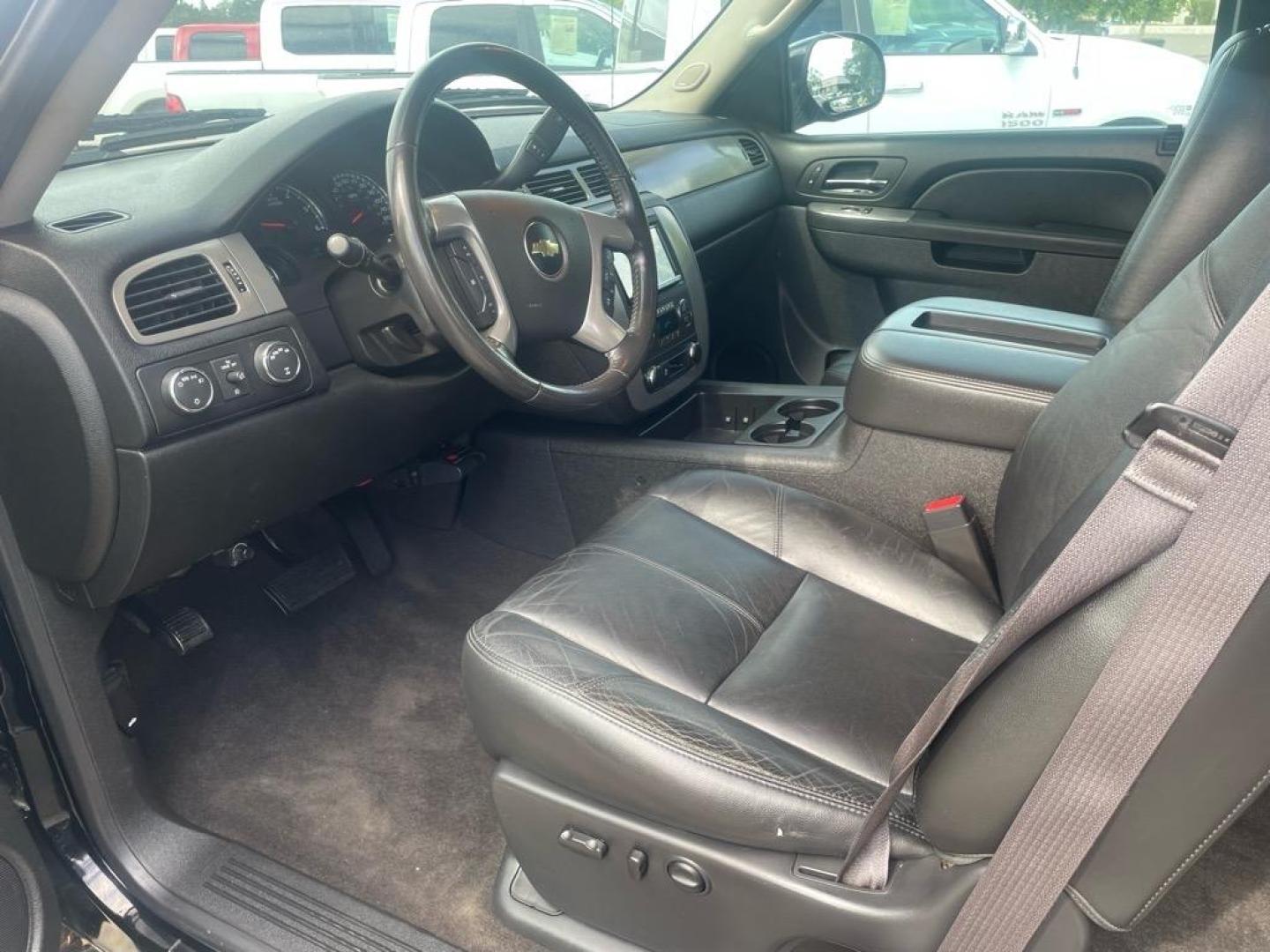 2013 Black Chevrolet Silverado 1500 LTZ (1GCRKTE7XDZ) with an 5.3L Vortec 5.3L Flex Fuel V8 315hp 335ft. lbs. Other engine, 6-Speed Shiftable Automatic transmission, located at 800 Riverside Ave, Roseville, CA, 95678, 916-773-4549 & Toll Free: 866-719-4393, 38.732265, -121.291039 - 4X4 Z71EXTENDED CAB LTZ LOW MILES - Photo#10