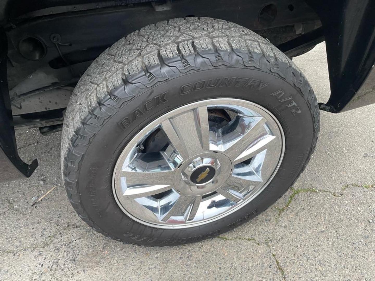 2013 Black Chevrolet Silverado 1500 LT (3GCPKSE78DG) with an 5.3L Vortec 5.3L Flex Fuel V8 315hp 335ft. lbs. Other engine, 6-Speed Shiftable Automatic transmission, located at 800 Riverside Ave, Roseville, CA, 95678, 916-773-4549 & Toll Free: 866-719-4393, 38.732265, -121.291039 - CREW CAB 4X4 LT LOW MILES SERVICE RECORDS ON CLEAN CARFAX - Photo#10