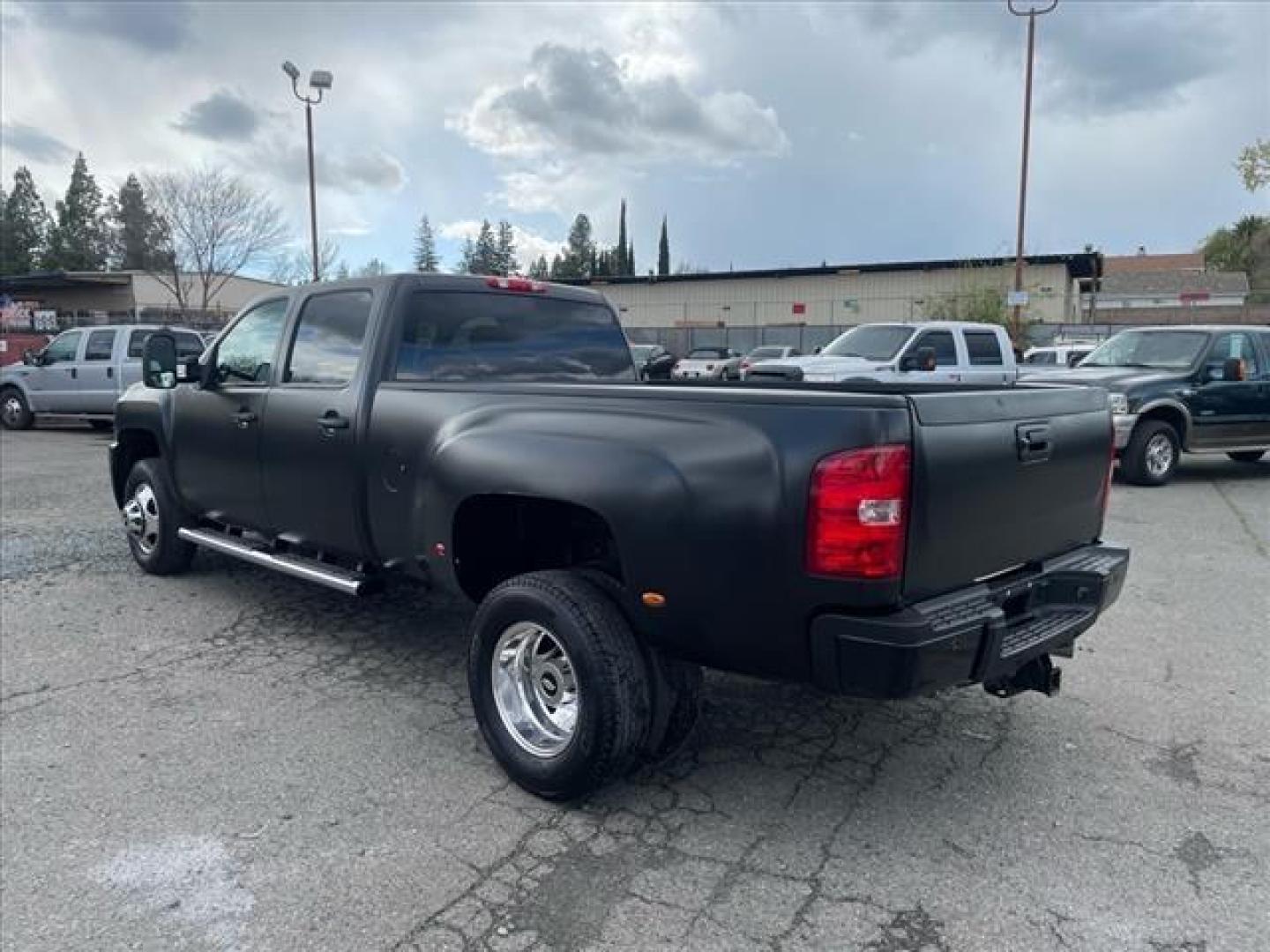 2013 Black Chevrolet Silverado 3500HD LT (1GC4C0C81DF) with an 6.6L Duramax 6.6L Diesel Turbo V8 397hp 765ft. lbs. Common Rail Direct Injection engine, Allison 1000 6-Speed Shiftable Automatic transmission, located at 800 Riverside Ave, Roseville, CA, 95678, 916-773-4549 & Toll Free: 866-719-4393, 38.732265, -121.291039 - DURAMAX DIESEL CREW CAB DUALLY ALLISON TRANSMISSION SERVICE RECORDS ONE OWNER CLEAN CARFAX - Photo#2