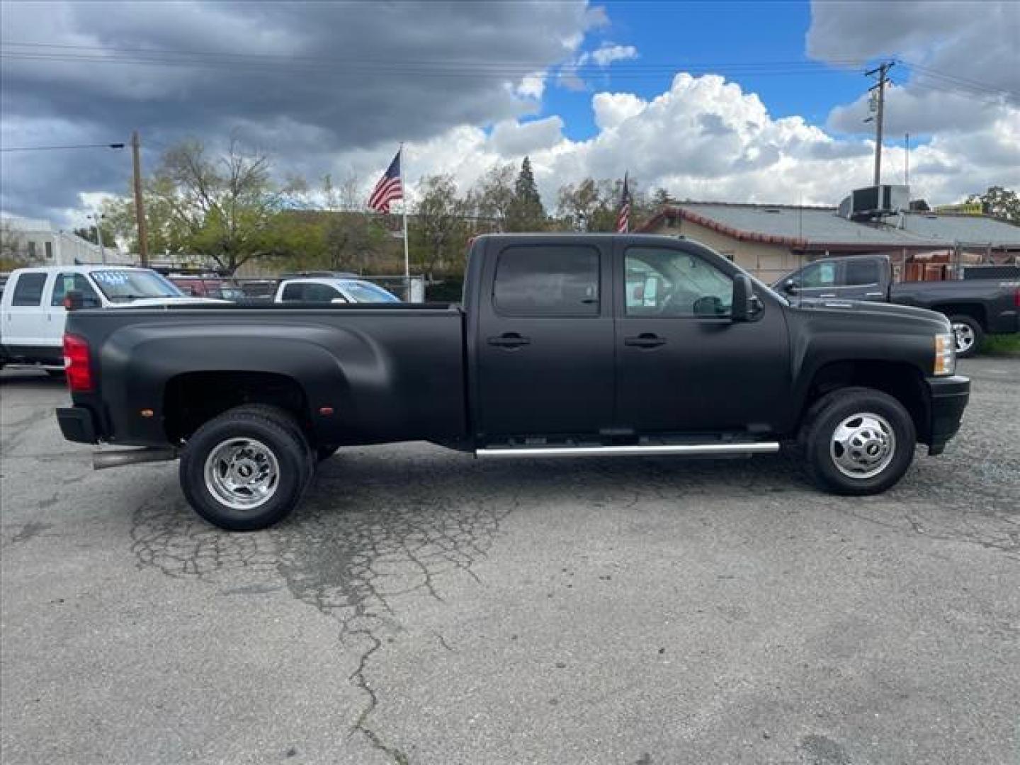 2013 Black Chevrolet Silverado 3500HD LT (1GC4C0C81DF) with an 6.6L Duramax 6.6L Diesel Turbo V8 397hp 765ft. lbs. Common Rail Direct Injection engine, Allison 1000 6-Speed Shiftable Automatic transmission, located at 800 Riverside Ave, Roseville, CA, 95678, 916-773-4549 & Toll Free: 866-719-4393, 38.732265, -121.291039 - DURAMAX DIESEL CREW CAB DUALLY ALLISON TRANSMISSION SERVICE RECORDS ONE OWNER CLEAN CARFAX - Photo#5