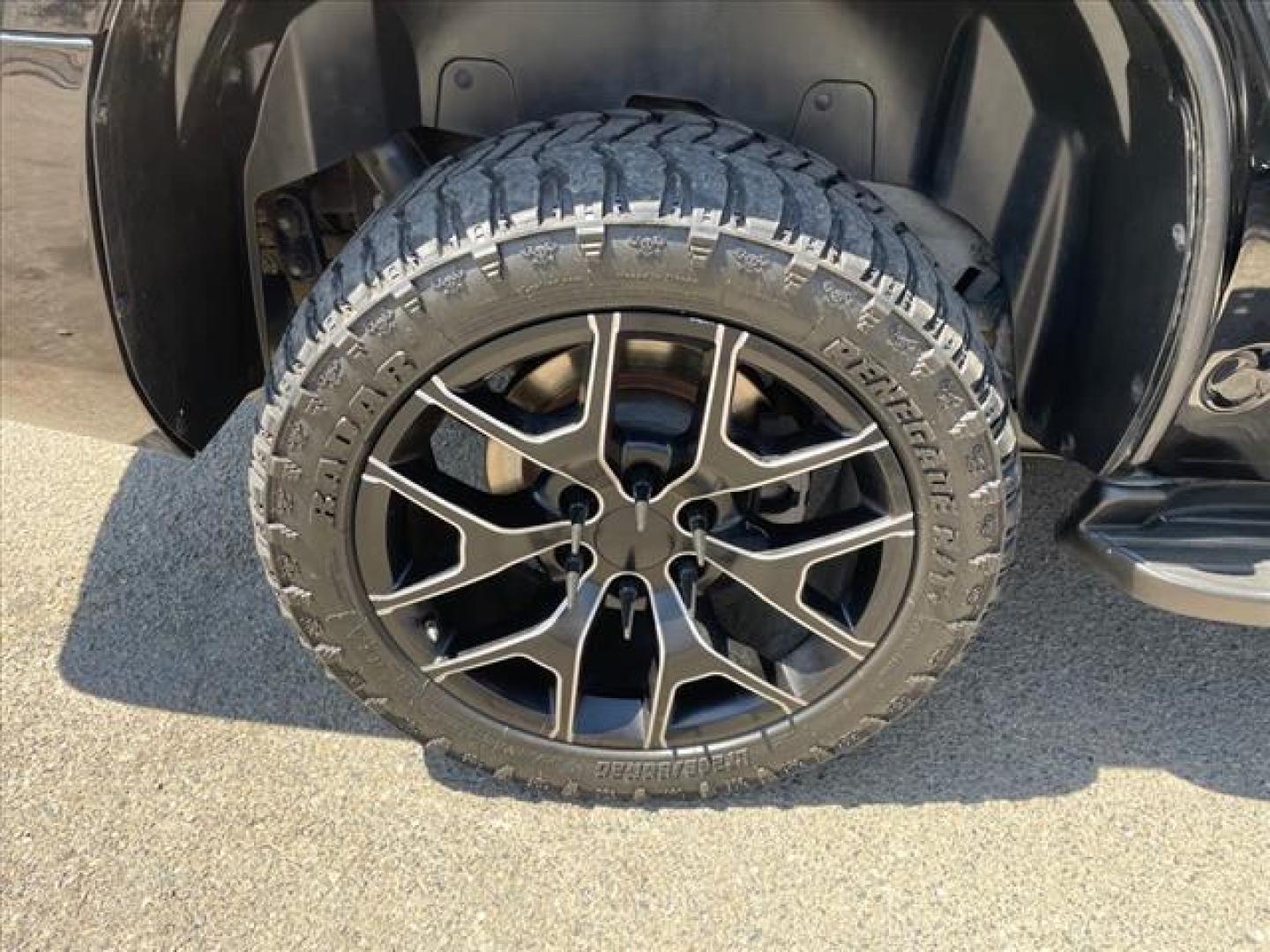 2013 Black Chevrolet Tahoe LT (1GNSKBE04DR) with an 5.3L Vortec Iron Block 5.3L Fl Other engine, 6-Speed Shiftable Automatic transmission, located at 800 Riverside Ave, Roseville, CA, 95678, 916-773-4549 & Toll Free: 866-719-4393, 38.732265, -121.291039 - 4X4 LT CUSTOM WHEELS DVD MOON ROOF LEATHER - Photo#6