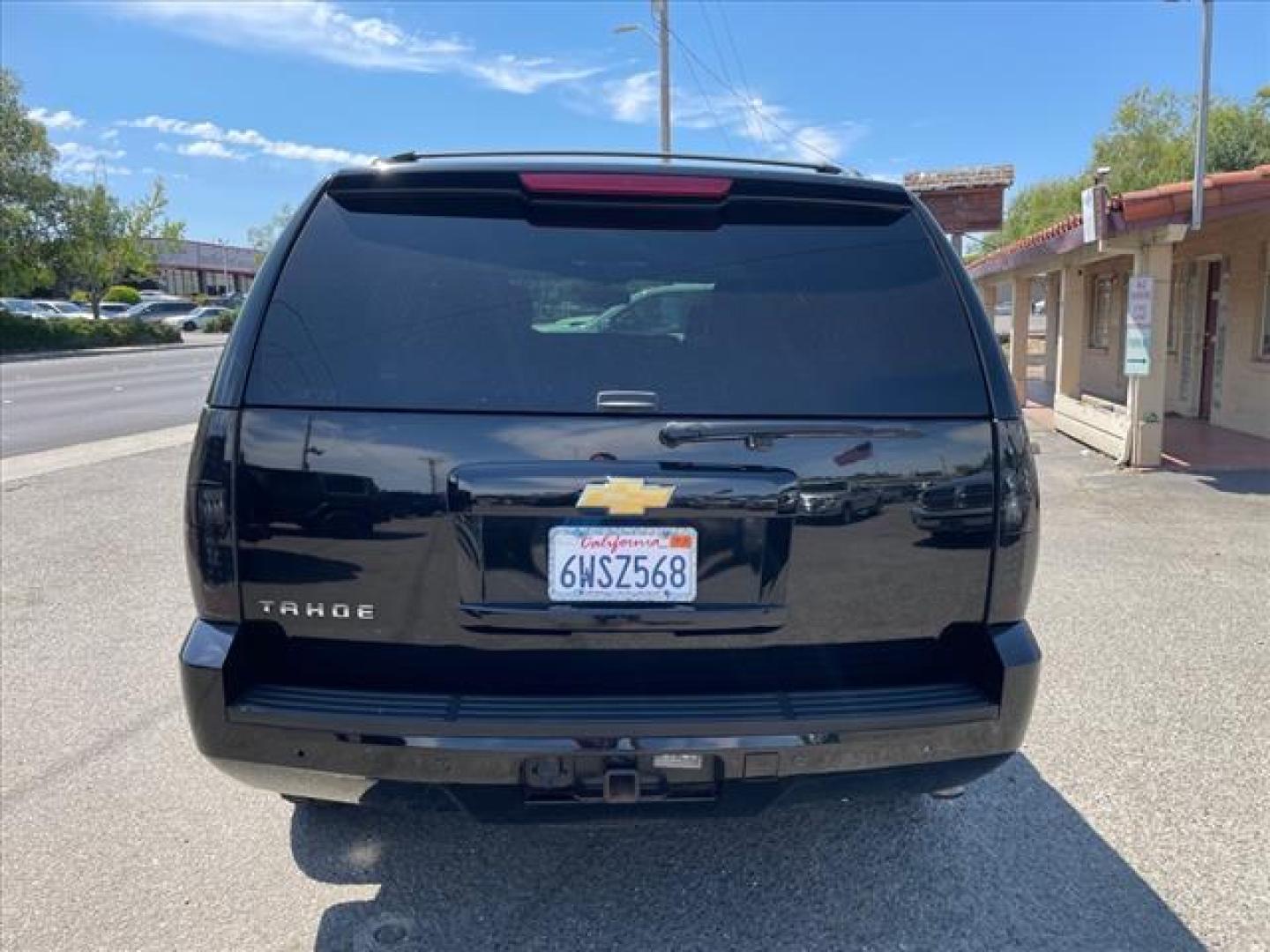 2013 Black Chevrolet Tahoe LT (1GNSKBE04DR) with an 5.3L Vortec Iron Block 5.3L Fl Other engine, 6-Speed Shiftable Automatic transmission, located at 800 Riverside Ave, Roseville, CA, 95678, 916-773-4549 & Toll Free: 866-719-4393, 38.732265, -121.291039 - 4X4 LT CUSTOM WHEELS DVD MOON ROOF LEATHER - Photo#8