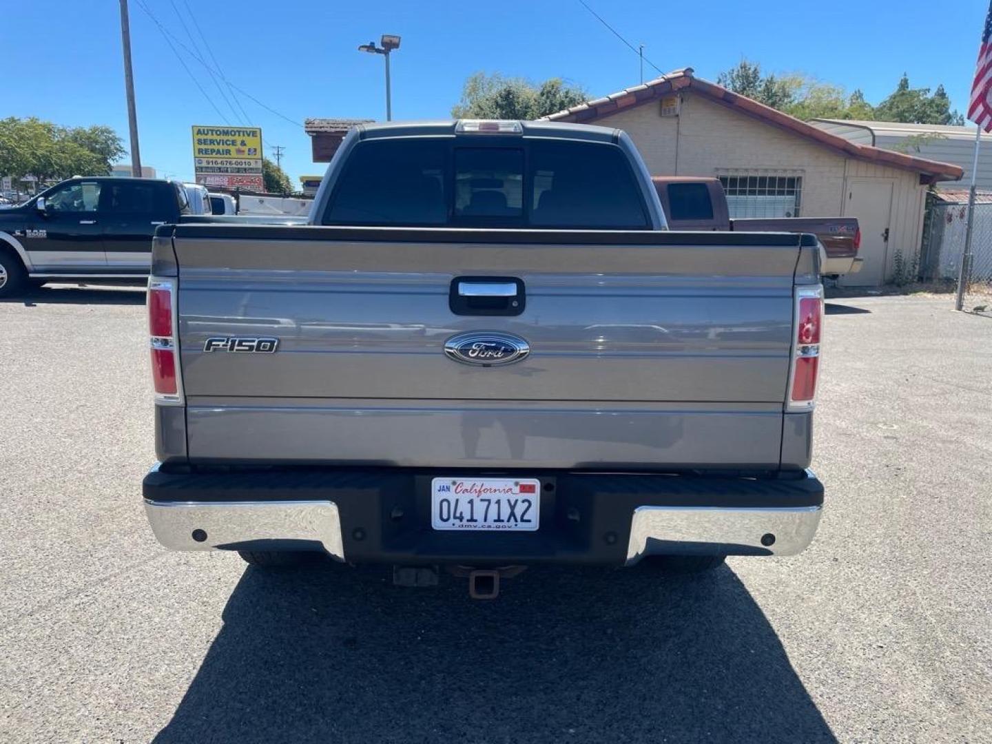 2013 Sterling Gray Metallic Ford F-150 XLT (1FTFW1ET6DK) with an 3.5L EcoBoost 3.5L Twin Turbo V6 365hp 420ft. lbs. Direct Injection engine, 6-Speed Automatic transmission, located at 800 Riverside Ave, Roseville, CA, 95678, 916-773-4549 & Toll Free: 866-719-4393, 38.732265, -121.291039 - 4X4 SUPERCREW XLT ECO BOOST LOW MILES SERVICE RECORDS - Photo#8