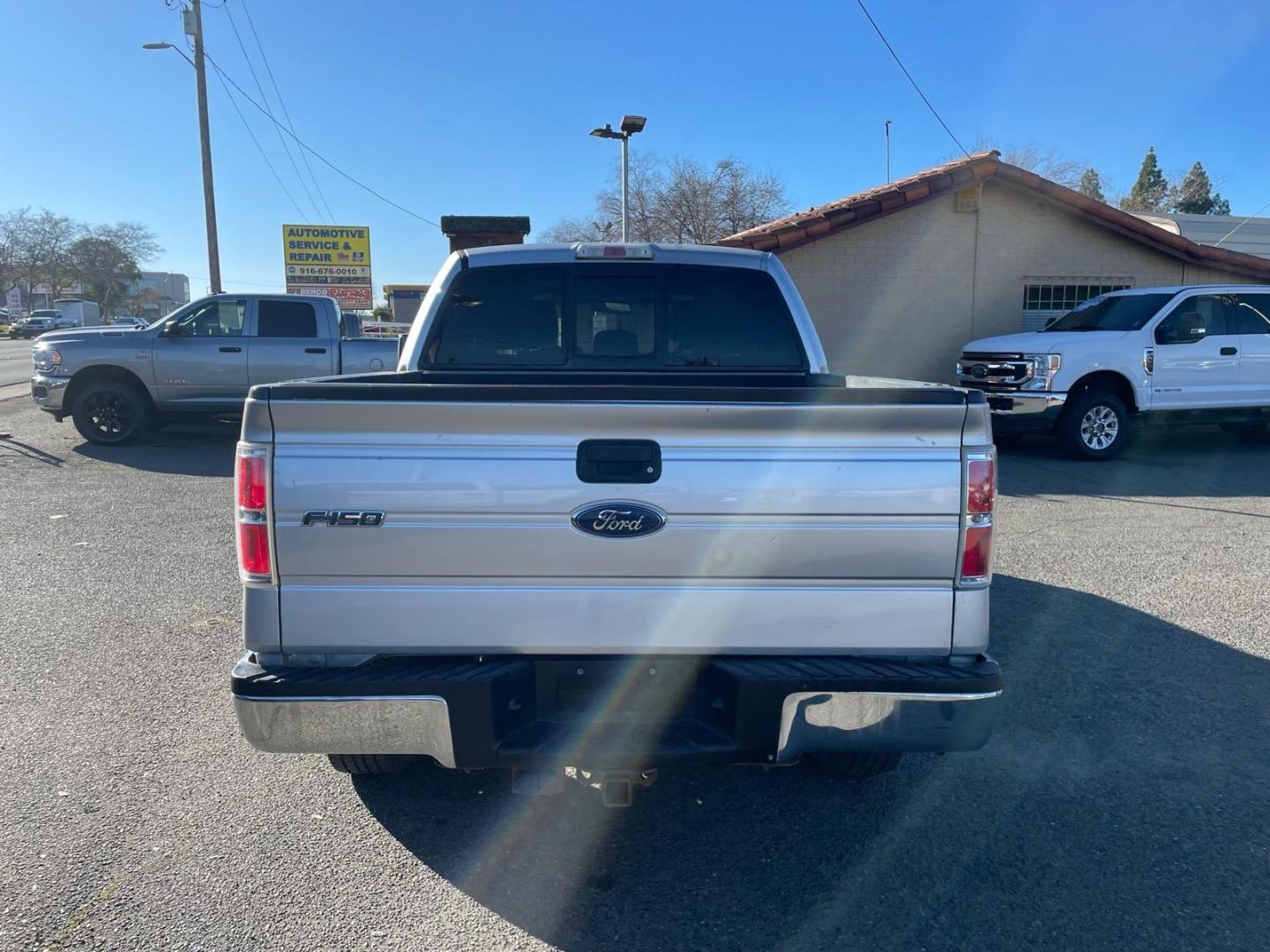 2013 Ingot Silver Metallic Ford F-150 XLT (1FTFW1ET3DF) with an 3.5L EcoBoost 3.5L Twin Turbo V6 365hp 420ft. lbs. Direct Injection engine, 6-Speed Automatic transmission, located at 800 Riverside Ave, Roseville, CA, 95678, 916-773-4549 & Toll Free: 866-719-4393, 38.732265, -121.291039 - 4X4 SUPERCREW XLT ONE OWNER SERVICE RECORDS - Photo#8