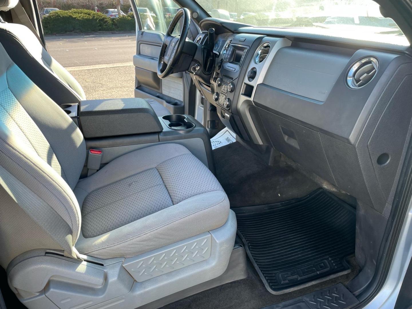 2013 Ingot Silver Metallic Ford F-150 XLT (1FTFW1ET3DF) with an 3.5L EcoBoost 3.5L Twin Turbo V6 365hp 420ft. lbs. Direct Injection engine, 6-Speed Automatic transmission, located at 800 Riverside Ave, Roseville, CA, 95678, 916-773-4549 & Toll Free: 866-719-4393, 38.732265, -121.291039 - 4X4 SUPERCREW XLT ONE OWNER SERVICE RECORDS - Photo#12