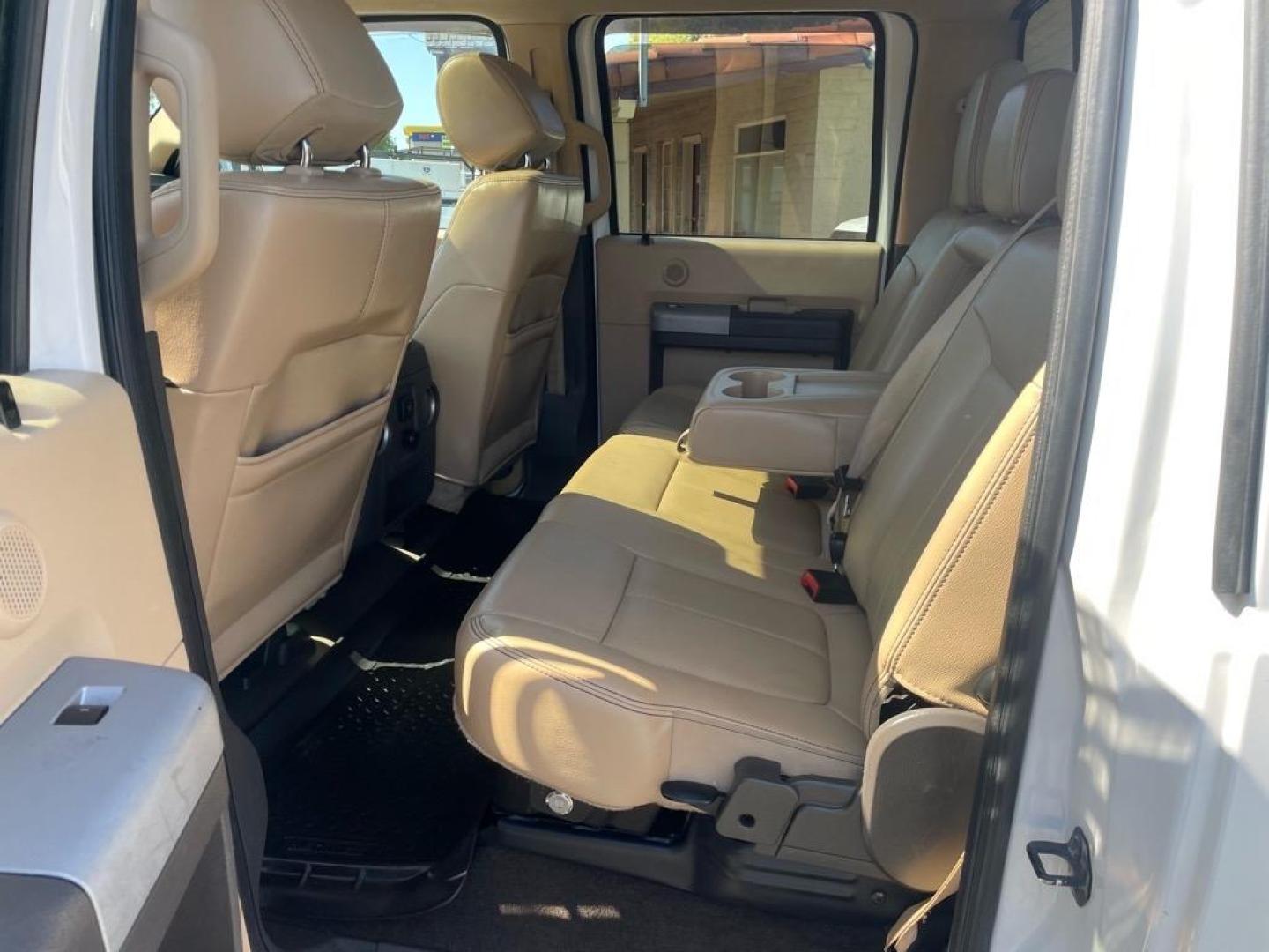 2013 Oxford White Ford F-250 Super Duty Lariat (1FT7W2BT4DE) with an 6.7L Power Stroke 6.7L Biodiesel Turbo V8 400hp 800ft. lbs. Common Rail Direct Injection engine, 6-Speed Shiftable Automatic transmission, located at 800 Riverside Ave, Roseville, CA, 95678, 916-773-4549 & Toll Free: 866-719-4393, 38.732265, -121.291039 - DIESEL CREW CAB 4X4 FX4 LARIAT MOON ROOF SERVICE RECORDS - Photo#11