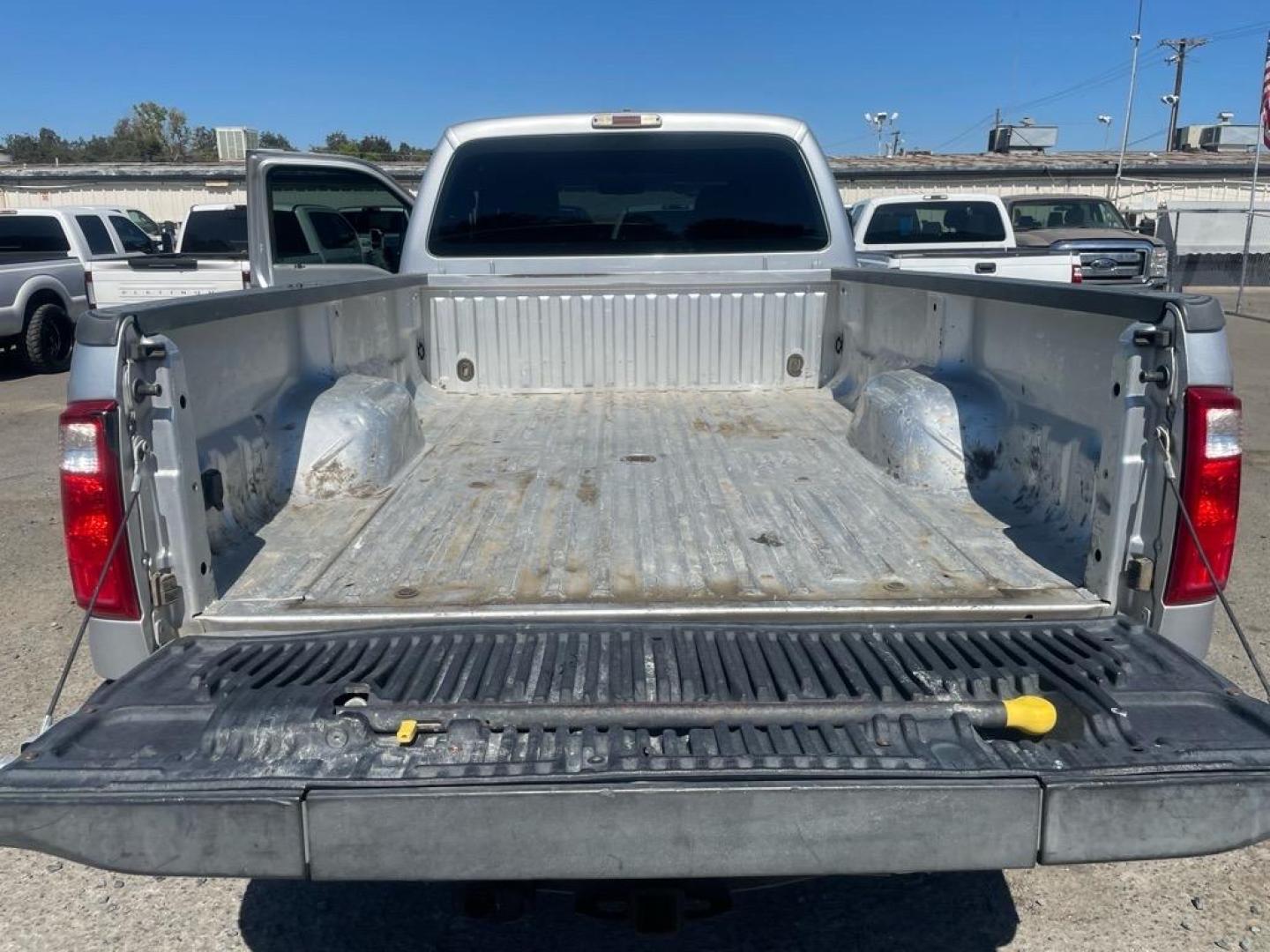2013 Ingot Silver Metallic Ford F-250 Super Duty XL (1FT7X2BT6DE) with an 6.7L Power Stroke 6.7L Biodiesel Turbo V8 400hp 800ft. lbs. Common Rail Direct Injection engine, 6-Speed Shiftable Automatic transmission, located at 800 Riverside Ave, Roseville, CA, 95678, 916-773-4549 & Toll Free: 866-719-4393, 38.732265, -121.291039 - SUPER CAB DIESEL CLEAN CARFAX - Photo#9