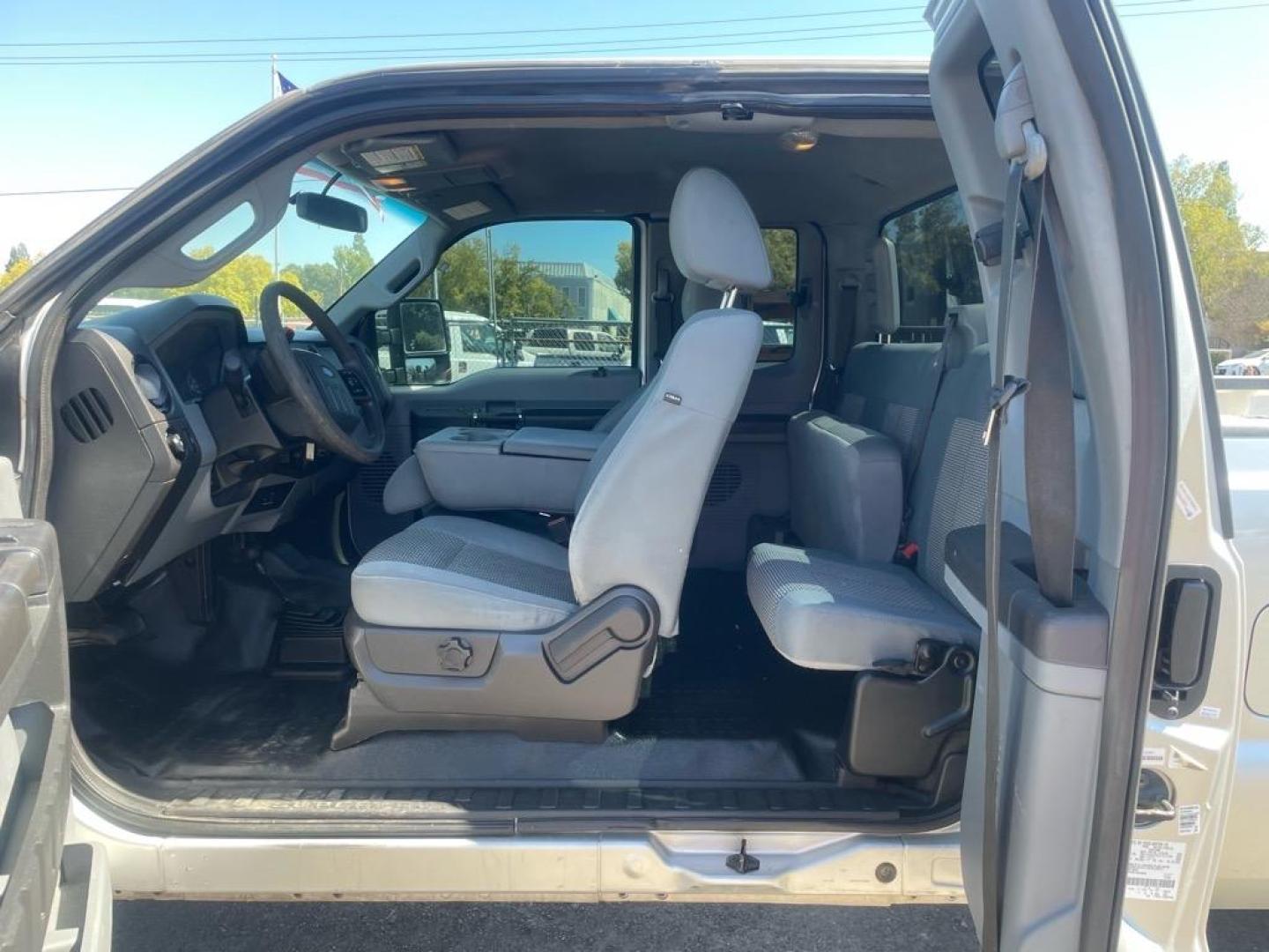 2013 Ingot Silver Metallic Ford F-250 Super Duty XL (1FT7X2BT6DE) with an 6.7L Power Stroke 6.7L Biodiesel Turbo V8 400hp 800ft. lbs. Common Rail Direct Injection engine, 6-Speed Shiftable Automatic transmission, located at 800 Riverside Ave, Roseville, CA, 95678, 916-773-4549 & Toll Free: 866-719-4393, 38.732265, -121.291039 - SUPER CAB DIESEL CLEAN CARFAX - Photo#11