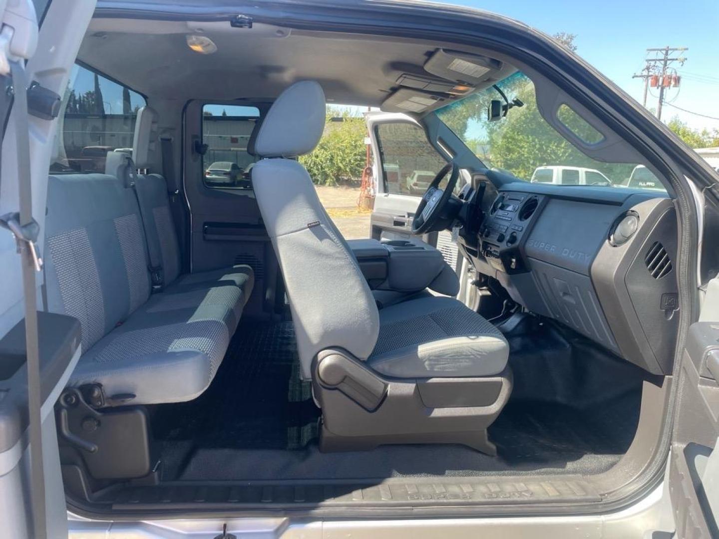 2013 Ingot Silver Metallic Ford F-250 Super Duty XL (1FT7X2BT6DE) with an 6.7L Power Stroke 6.7L Biodiesel Turbo V8 400hp 800ft. lbs. Common Rail Direct Injection engine, 6-Speed Shiftable Automatic transmission, located at 800 Riverside Ave, Roseville, CA, 95678, 916-773-4549 & Toll Free: 866-719-4393, 38.732265, -121.291039 - SUPER CAB DIESEL CLEAN CARFAX - Photo#13