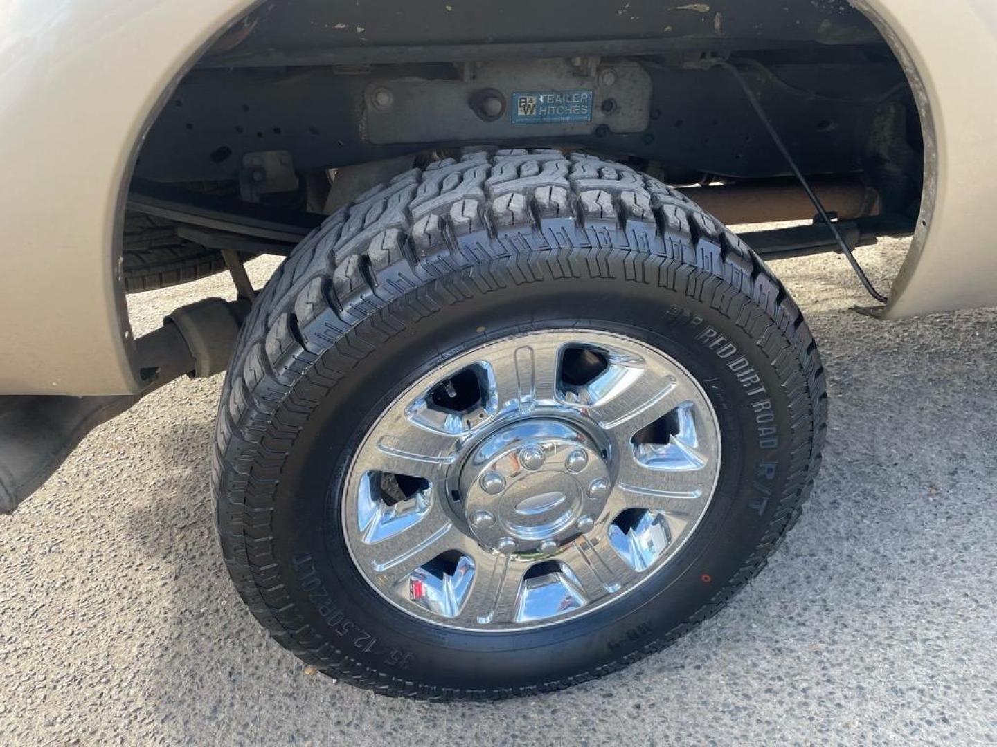 2013 Pale Adobe Metallic Ford F-250 Super Duty XLT (1FT7W2BT1DE) with an 6.7L Power Stroke 6.7L Biodiesel Turbo V8 400hp 800ft. lbs. Common Rail Direct Injection engine, 6-Speed Shiftable Automatic transmission, located at 800 Riverside Ave, Roseville, CA, 95678, 916-773-4549 & Toll Free: 866-719-4393, 38.732265, -121.291039 - DIESEL CREW CAB 4X4 XLT NEW TIRES CLEAN CARFAX - Photo#4
