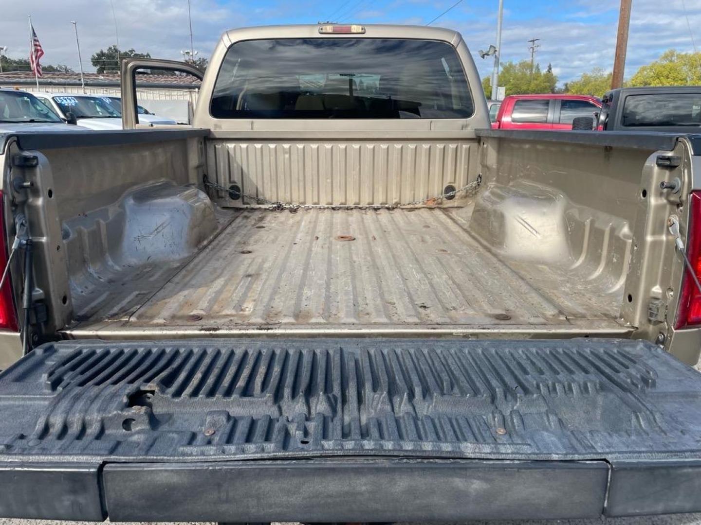 2013 Pale Adobe Metallic Ford F-250 Super Duty XLT (1FT7W2BT1DE) with an 6.7L Power Stroke 6.7L Biodiesel Turbo V8 400hp 800ft. lbs. Common Rail Direct Injection engine, 6-Speed Shiftable Automatic transmission, located at 800 Riverside Ave, Roseville, CA, 95678, 916-773-4549 & Toll Free: 866-719-4393, 38.732265, -121.291039 - DIESEL CREW CAB 4X4 XLT NEW TIRES CLEAN CARFAX - Photo#6