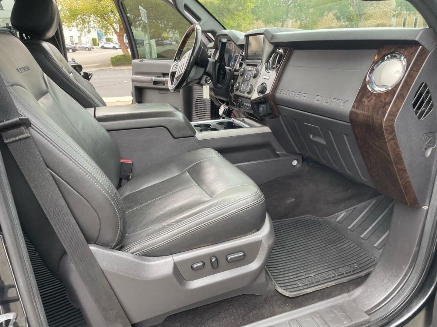 2013 Tuxedo Black Metallic Ford F-350 Super Duty Platinum (1FT8W3BT9DE) with an 6.7L Power Stroke 6.7L Biodiesel Turbo V8 400hp 800ft. lbs. Common Rail Direct Injection engine, 6-Speed Shiftable Automatic transmission, located at 800 Riverside Ave, Roseville, CA, 95678, 916-773-4549 & Toll Free: 866-719-4393, 38.732265, -121.291039 - Photo#14