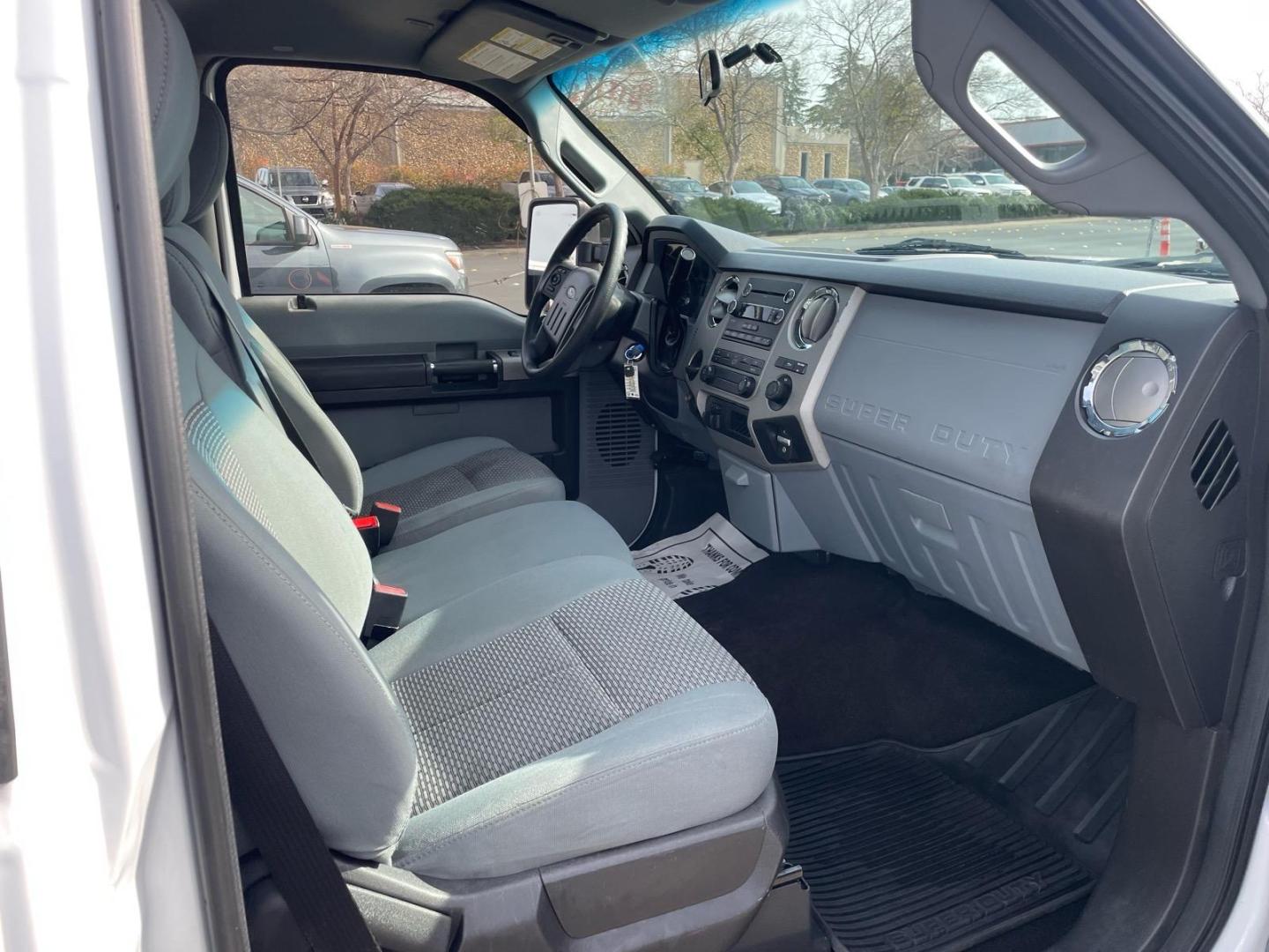 2013 Oxford White Ford F-350 Super Duty XLT (1FDBF3A67DE) with an 6.2L 6.2L Flex Fuel V8 385hp 405ft. lbs. Sequential Electronic Fuel Injection engine, 6-Speed Shiftable Automatic transmission, located at 800 Riverside Ave, Roseville, CA, 95678, 916-773-4549 & Toll Free: 866-719-4393, 38.732265, -121.291039 - FLATBED XLT SERVICE RECORDS ON CLEAN CARFAX - Photo#8