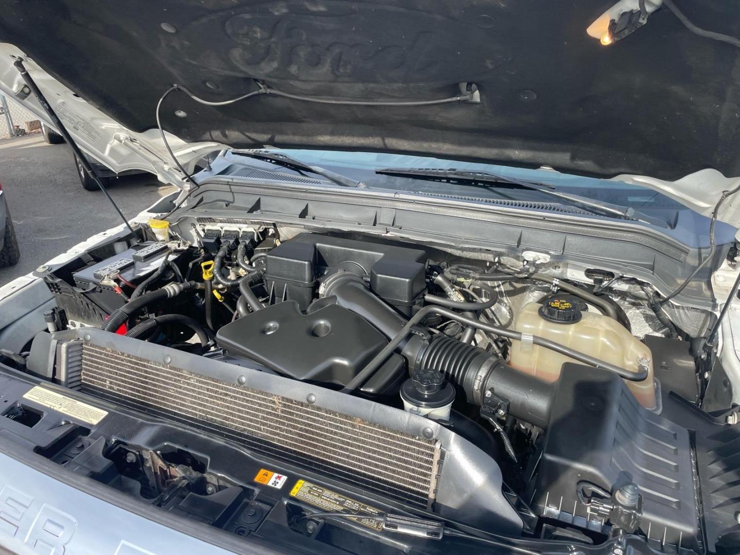 2013 Oxford White Ford F-350 Super Duty XLT (1FDBF3A67DE) with an 6.2L 6.2L Flex Fuel V8 385hp 405ft. lbs. Sequential Electronic Fuel Injection engine, 6-Speed Shiftable Automatic transmission, located at 800 Riverside Ave, Roseville, CA, 95678, 916-773-4549 & Toll Free: 866-719-4393, 38.732265, -121.291039 - FLATBED XLT SERVICE RECORDS ON CLEAN CARFAX - Photo#10