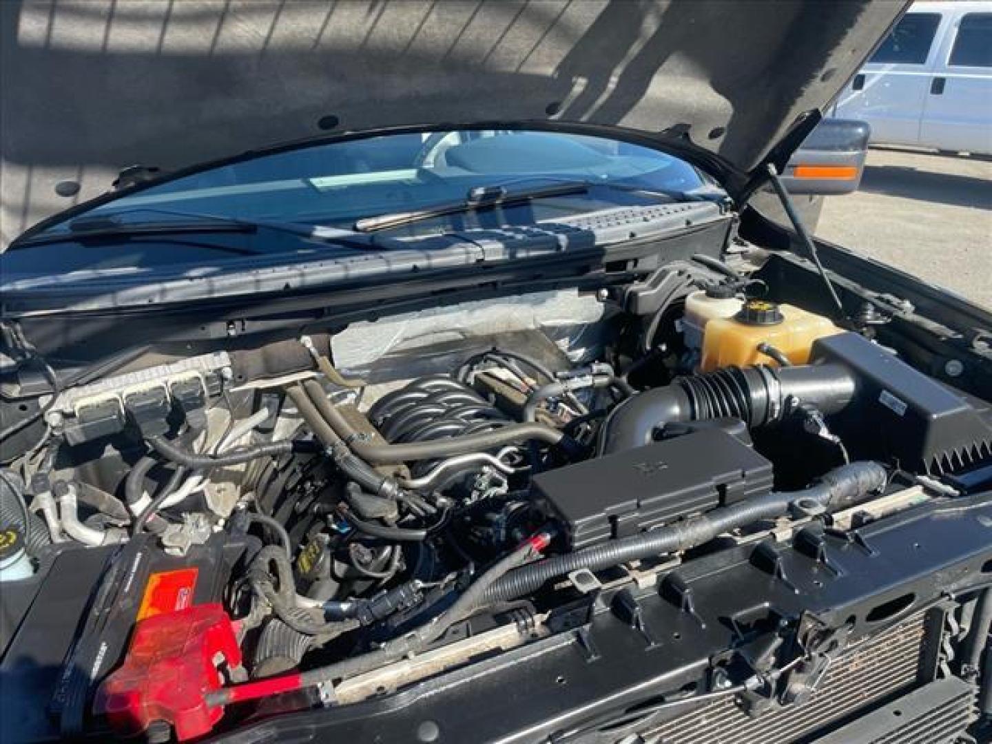 2013 Tuxedo Black Metallic Ford F-150 FX4 (1FTFW1EF3DK) with an 5.0L 5.0L Flex Fuel V8 360hp 380ft. lbs. Sequential Multiport Fuel Injection engine, 6-Speed Shiftable Automatic transmission, located at 800 Riverside Ave, Roseville, CA, 95678, 916-773-4549 & Toll Free: 866-719-4393, 38.732265, -121.291039 - 4X4 SUPERCREW FX4 5.0 V8 MOON ROOF CLEAN CARFAX - Photo#17