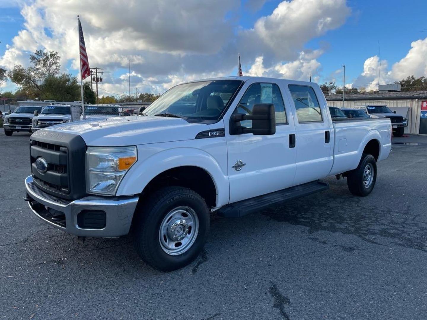 2013 Oxford White Ford F-350 Super Duty XL (1FT8W3BT4DE) with an 6.7L Power Stroke 6.7L Biodiesel Turbo V8 400hp 800ft. lbs. Common Rail Direct Injection engine, 6-Speed Shiftable Automatic transmission, located at 800 Riverside Ave, Roseville, CA, 95678, 916-773-4549 & Toll Free: 866-719-4393, 38.732265, -121.291039 - DIESEL CREW CAB 4X4 ONE OWNER CLEAN CARFAX - Photo#0