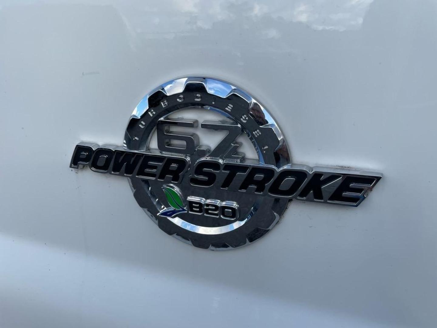 2013 Oxford White Ford F-350 Super Duty XL (1FT8W3BT4DE) with an 6.7L Power Stroke 6.7L Biodiesel Turbo V8 400hp 800ft. lbs. Common Rail Direct Injection engine, 6-Speed Shiftable Automatic transmission, located at 800 Riverside Ave, Roseville, CA, 95678, 916-773-4549 & Toll Free: 866-719-4393, 38.732265, -121.291039 - DIESEL CREW CAB 4X4 ONE OWNER CLEAN CARFAX - Photo#2