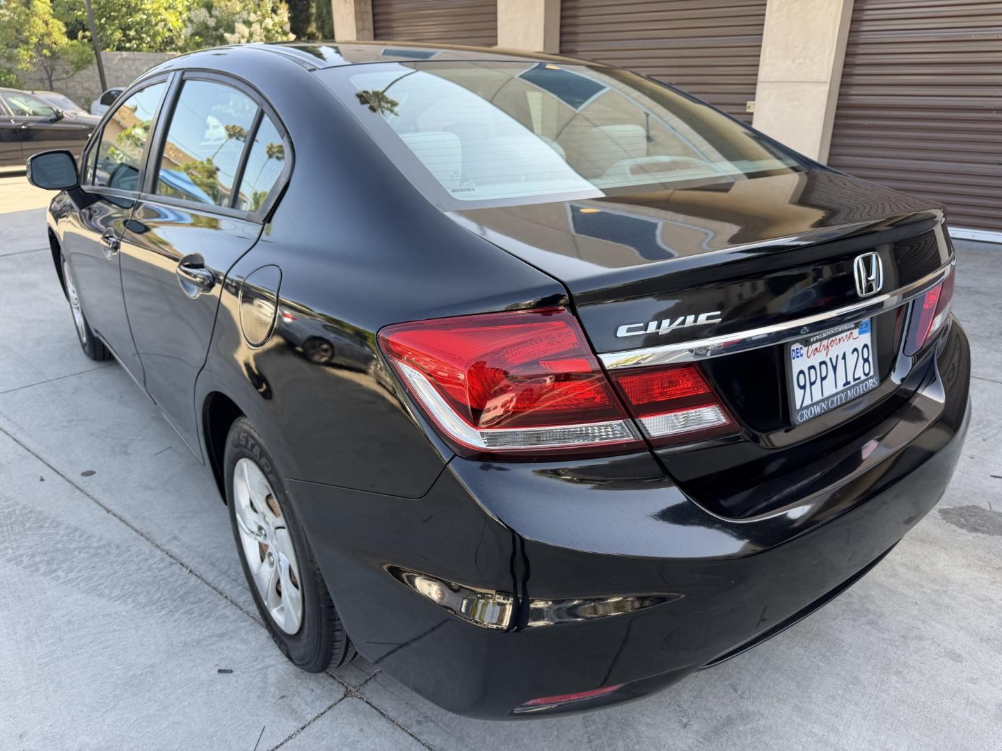 2013 Black /Grey Honda Civic LX Sedan 5-Speed AT (19XFB2F53DE) with an 1.8L L4 SOHC 16V engine, 5-Speed Automatic transmission, located at 30 S. Berkeley Avenue, Pasadena, CA, 91107, (626) 248-7567, 34.145447, -118.109398 - 2013 Honda Civic LX Sedan for Sale in Pasadena, California – Easy Financing Available Looking for a reliable used Honda Civic for sale in Pasadena, California? This 2013 Honda Civic LX Sedan offers the perfect combination of fuel economy, reliability, affordability, and Honda's legendary reputa - Photo#2