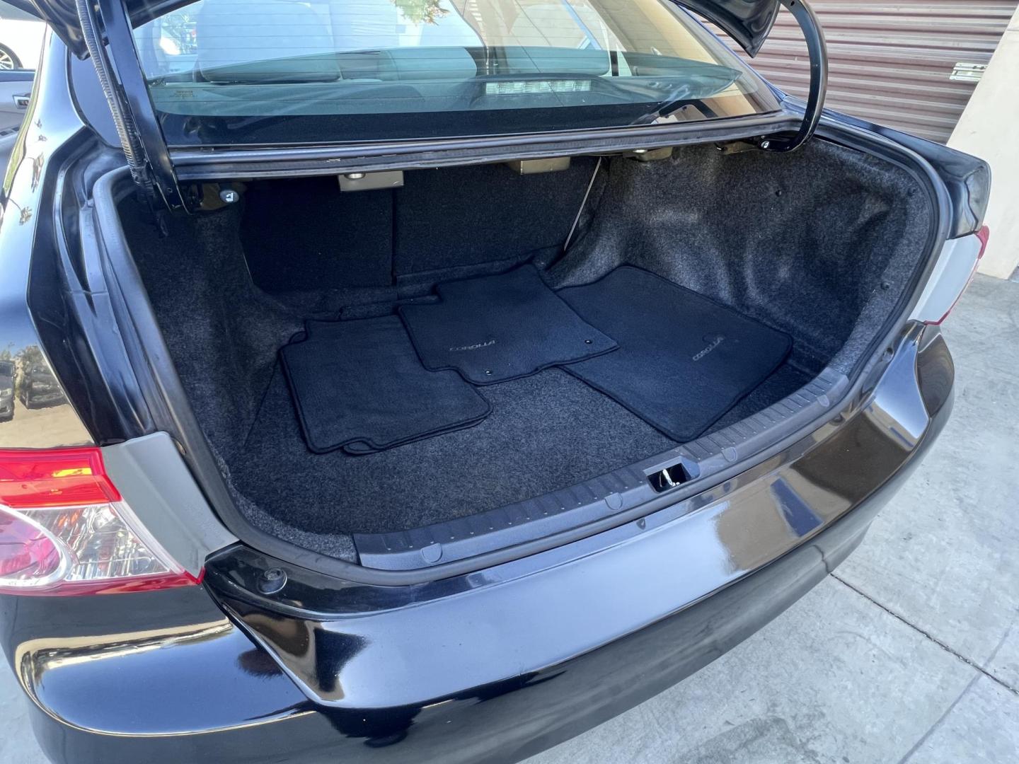 2013 Black /Black Toyota Corolla LE 4-Speed AT (5YFBU4EE0DP) with an 1.8L L4 DOHC 16V engine, 4-Speed Automatic transmission, located at 30 S. Berkeley Avenue, Pasadena, CA, 91107, (626) 248-7567, 34.145447, -118.109398 - Buy Here Pay Here Pasadena – 2013 Toyota Corolla LE | $500 Down Financing Available | Bad Credit OK Looking for a reliable, fuel-efficient, and affordable vehicle in Pasadena, CA? Crown City Motors has the perfect solution for you with our 2013 Toyota Corolla LE, available now with Buy Here Pay - Photo#15