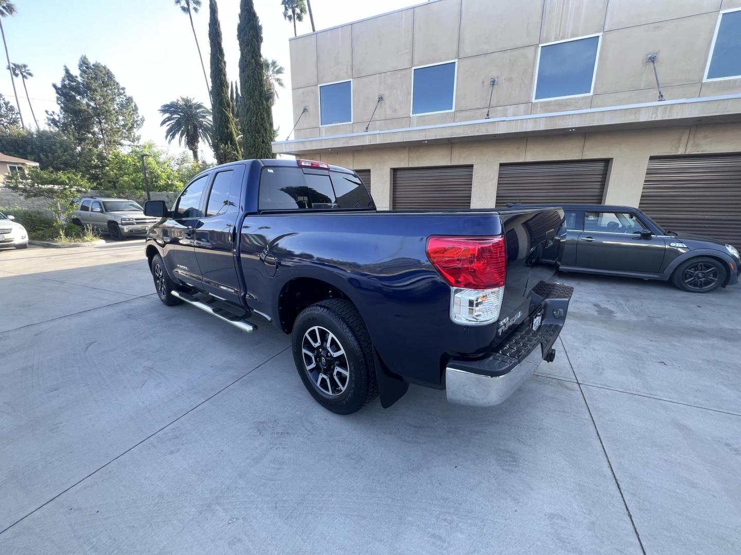 2013 Nautial Blue Metallic /Gray Toyota Tundra Tundra-Grade Double Cab 4.6L 2WD (5TFRM5F11DX) with an 4.6L V8 DOHC 32V engine, 5-Speed Automatic Overdrive transmission, located at 30 S. Berkeley Avenue, Pasadena, CA, 91107, (626) 248-7567, 34.145447, -118.109398 - Photo#2