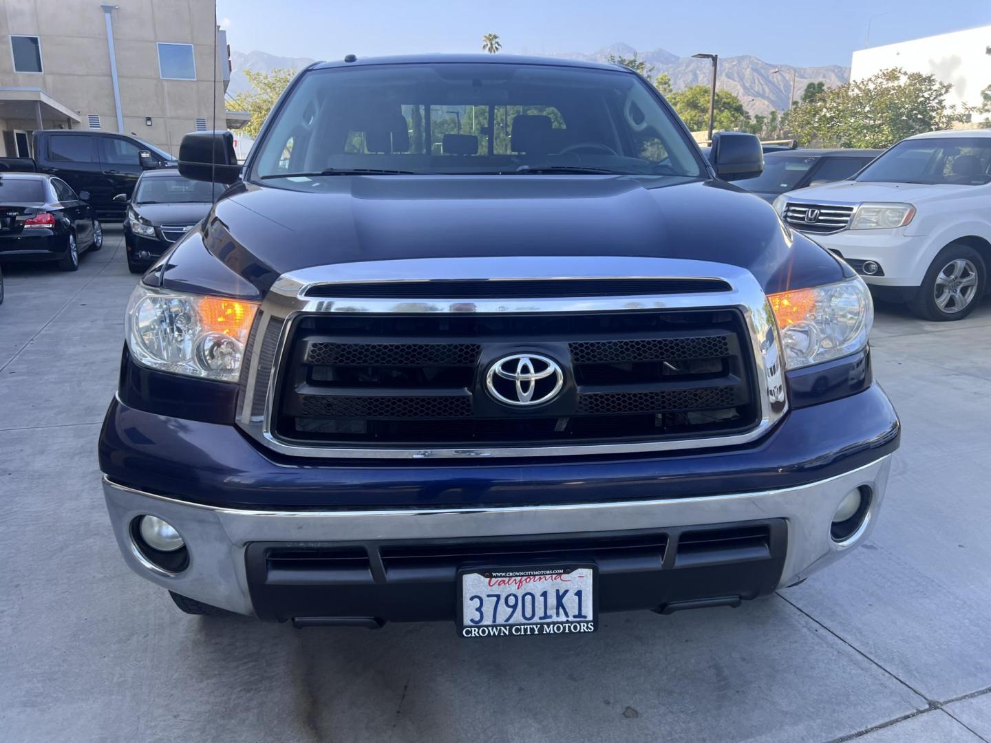 2013 Nautial Blue Metallic /Gray Toyota Tundra Tundra-Grade Double Cab 4.6L 2WD (5TFRM5F11DX) with an 4.6L V8 DOHC 32V engine, 5-Speed Automatic Overdrive transmission, located at 30 S. Berkeley Avenue, Pasadena, CA, 91107, (626) 248-7567, 34.145447, -118.109398 - Photo#5