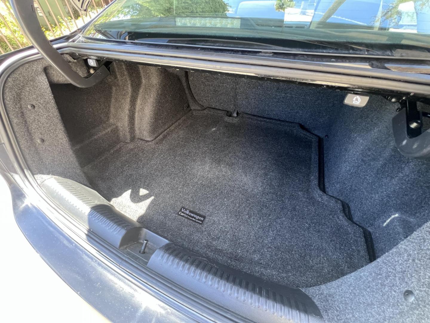 2013 Black /Black Volkswagen Jetta S (3VW2K7AJXDM) with an 2.0L L4 DOHC 20V engine, Automatic transmission, located at 30 S. Berkeley Avenue, Pasadena, CA, 91107, (626) 248-7567, 34.145447, -118.109398 - 2013 Volkswagen Jetta S – Buy Here Pay Here – Easy Financing in Pasadena, CA Looking for a reliable, stylish, and fuel-efficient sedan that won’t break the bank? This 2013 Volkswagen Jetta S is the perfect choice for drivers in Pasadena and the surrounding Los Angeles area who want dependable - Photo#9