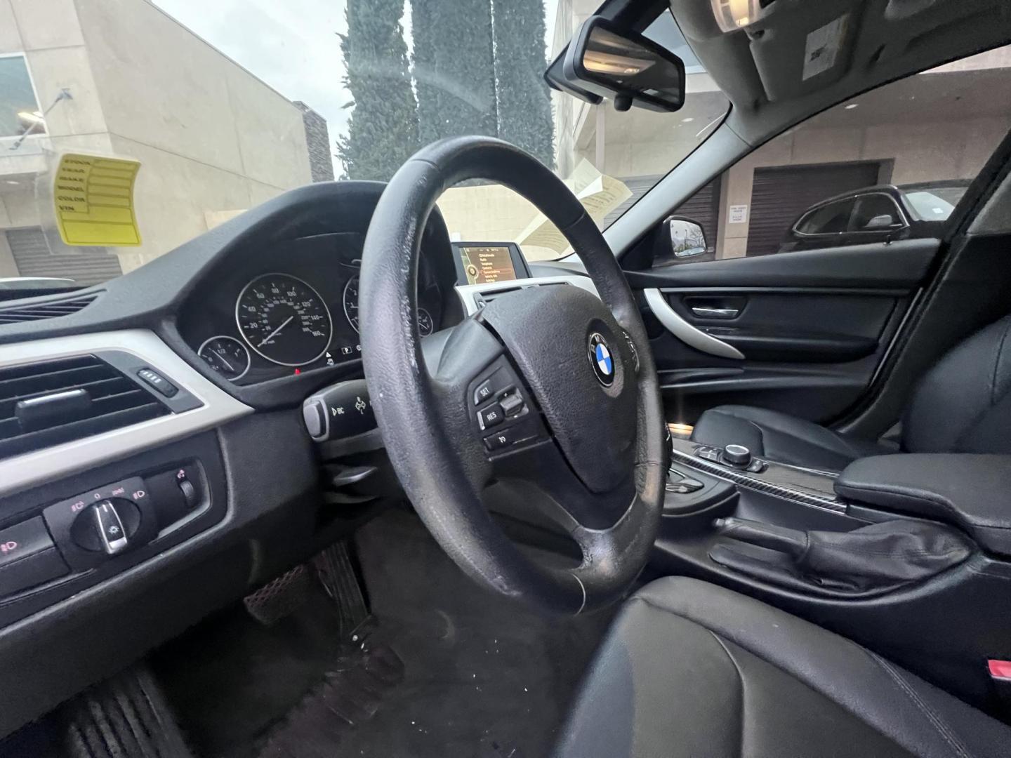 2014 Alpine White /Black BMW 3-Series 320i Sedan (WBA3C3G53EN) with an 2.0L L4 DOHC 16V engine, Automatic transmission, located at 30 S. Berkeley Avenue, Pasadena, CA, 91107, (626) 248-7567, 34.145447, -118.109398 - Experience luxury, performance, and affordability with this stunning 2014 BMW 320i, a vehicle that perfectly blends style, power, and advanced technology. Whether you're looking for a reliable commuter car or a sophisticated ride for your weekend adventures, the 2014 BMW 320i has you covered. And wi - Photo#27