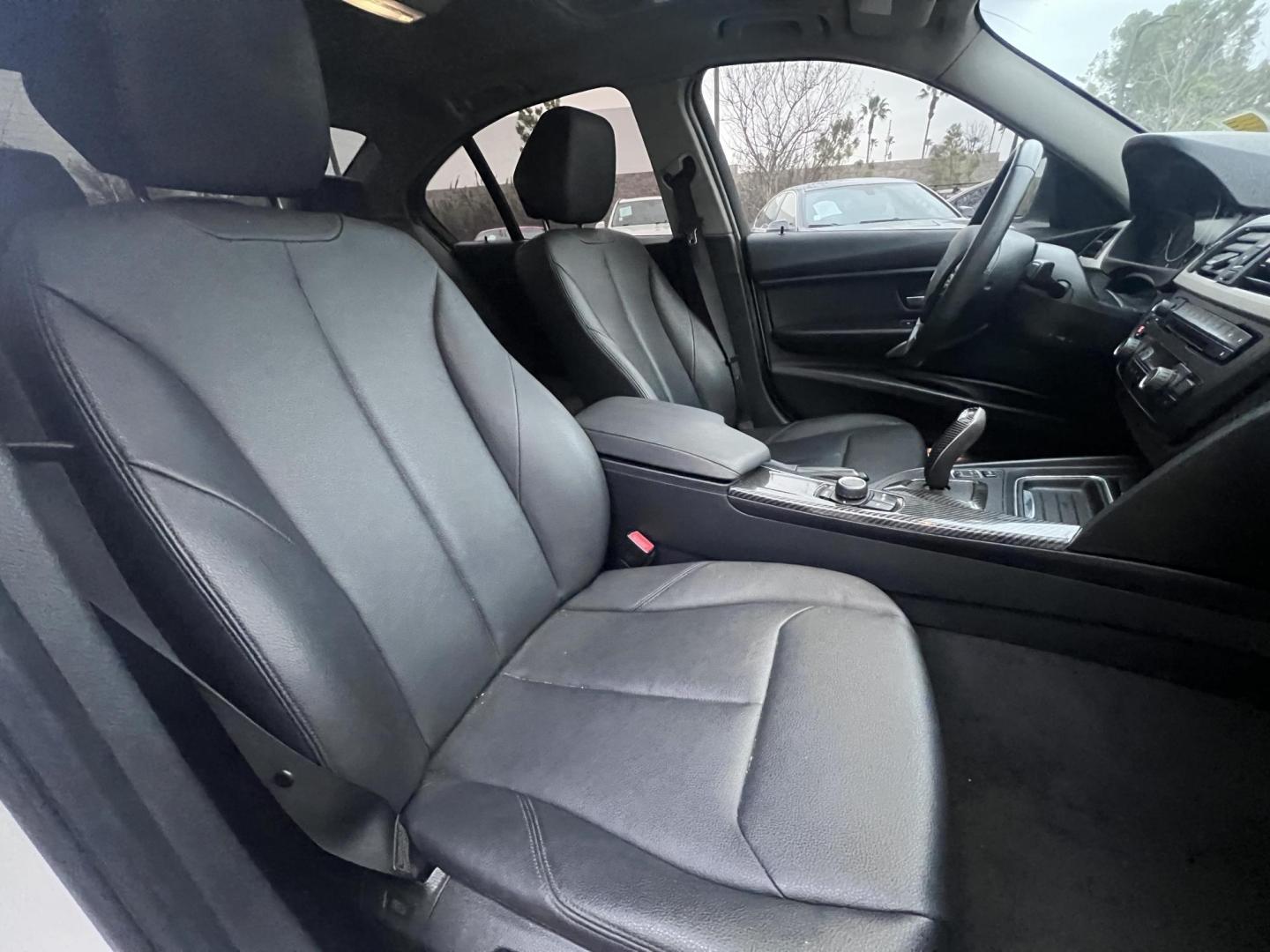 2014 Alpine White /Black BMW 3-Series 320i Sedan (WBA3C3G53EN) with an 2.0L L4 DOHC 16V engine, Automatic transmission, located at 30 S. Berkeley Avenue, Pasadena, CA, 91107, (626) 248-7567, 34.145447, -118.109398 - Experience luxury, performance, and affordability with this stunning 2014 BMW 320i, a vehicle that perfectly blends style, power, and advanced technology. Whether you're looking for a reliable commuter car or a sophisticated ride for your weekend adventures, the 2014 BMW 320i has you covered. And wi - Photo#31