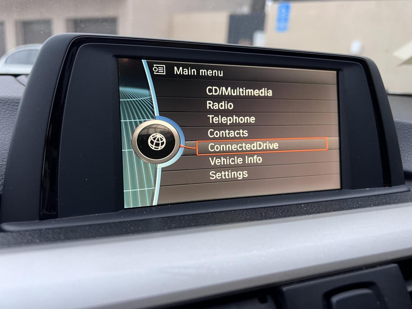 2014 Alpine White /Black BMW 3-Series 320i Sedan (WBA3C3G53EN) with an 2.0L L4 DOHC 16V engine, Automatic transmission, located at 30 S. Berkeley Avenue, Pasadena, CA, 91107, (626) 248-7567, 34.145447, -118.109398 - Experience luxury, performance, and affordability with this stunning 2014 BMW 320i, a vehicle that perfectly blends style, power, and advanced technology. Whether you're looking for a reliable commuter car or a sophisticated ride for your weekend adventures, the 2014 BMW 320i has you covered. And wi - Photo#34