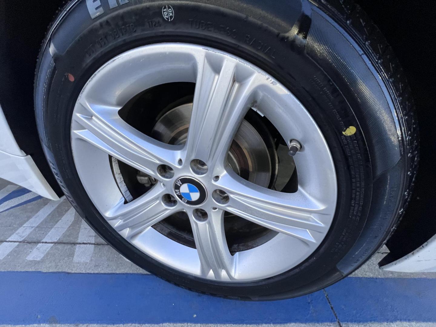 2014 Alpine White /Black BMW 4-Series 428i coupe (WBA3N3C5XEK) with an 2.0L L4 DOHC 16V engine, Automatic transmission, located at 30 S. Berkeley Avenue, Pasadena, CA, 91107, (626) 248-7567, 34.145447, -118.109398 - Photo#8