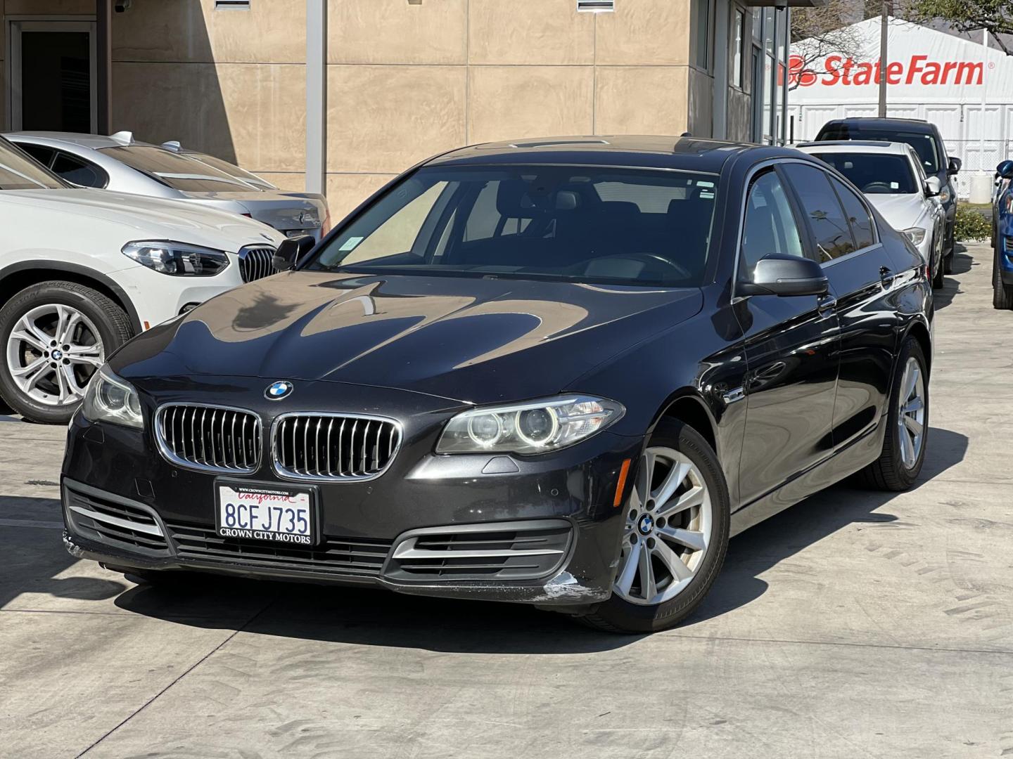 2014 Black /Black BMW 5-Series 528i (WBA5A5C55ED) with an 2.0L L4 DOHC 16V TURBO engine, 8-Speed Automatic transmission, located at 30 S. Berkeley Avenue, Pasadena, CA, 91107, (626) 248-7567, 34.145447, -118.109398 - New Tires! Navigation! Back-up camera! 2014 BMW 528 - Buy Here Pay Here Dealer - Bad Credit Used Car Auto Financing Discover the elegance and performance of the 2014 BMW 528 at our dealership, where luxury meets affordability. This sleek sedan is loaded with premium features to enhance your dri - Photo#0