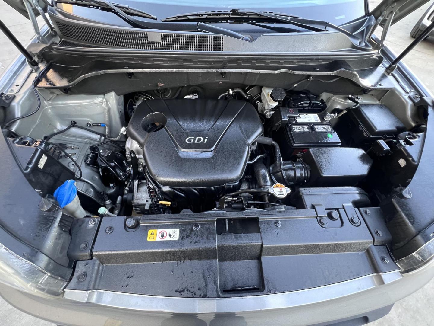 2014 SILVER /Black Kia Soul Base (KNDJN2A29E7) with an 1.6L L4 DOHC 16V engine, Automatic transmission, located at 30 S. Berkeley Avenue, Pasadena, CA, 91107, (626) 248-7567, 34.145447, -118.109398 - Photo#32