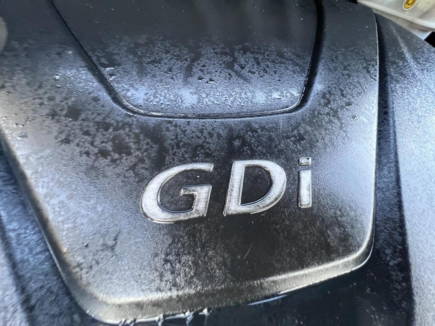 2014 SILVER /Black Kia Soul Base (KNDJN2A29E7) with an 1.6L L4 DOHC 16V engine, Automatic transmission, located at 30 S. Berkeley Avenue, Pasadena, CA, 91107, (626) 248-7567, 34.145447, -118.109398 - Photo#6