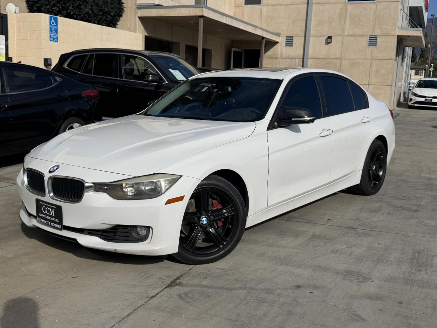2014 White /Black BMW 3-Series 328i Sedan (WBA3C1C55EK) with an 2.0L L4 DOHC 16V engine, Automatic transmission, located at 30 S. Berkeley Avenue, Pasadena, CA, 91107, (626) 248-7567, 34.145447, -118.109398 - 2014 BMW 3 Series – White – Buy Here Pay Here Financing – Pasadena, CA VIN: WBA3C1C55EK114554 Looking for a white BMW 3 Series with easy financing in Pasadena? This 2014 BMW 3 Series (VIN: WBA3C1C55EK114554) offers luxury, performance, and affordability — with in-house financing design - Photo#0
