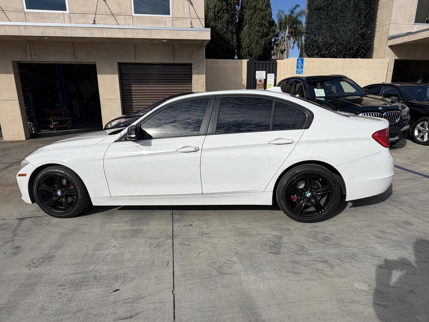 2014 White /Black BMW 3-Series 328i Sedan (WBA3C1C55EK) with an 2.0L L4 DOHC 16V engine, Automatic transmission, located at 30 S. Berkeley Avenue, Pasadena, CA, 91107, (626) 248-7567, 34.145447, -118.109398 - 2014 BMW 3 Series – White – Buy Here Pay Here Financing – Pasadena, CA VIN: WBA3C1C55EK114554 Looking for a white BMW 3 Series with easy financing in Pasadena? This 2014 BMW 3 Series (VIN: WBA3C1C55EK114554) offers luxury, performance, and affordability — with in-house financing design - Photo#1