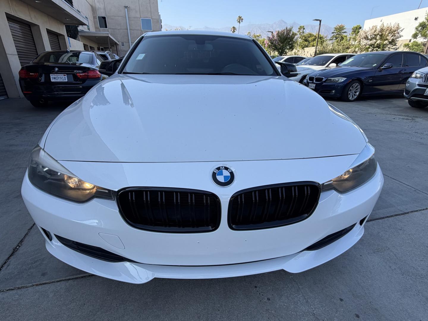 2014 White /Black BMW 3-Series 328i Sedan (WBA3C1C55EK) with an 2.0L L4 DOHC 16V engine, Automatic transmission, located at 30 S. Berkeley Avenue, Pasadena, CA, 91107, (626) 248-7567, 34.145447, -118.109398 - 2014 BMW 3 Series – White – Buy Here Pay Here Financing – Pasadena, CA VIN: WBA3C1C55EK114554 Looking for a white BMW 3 Series with easy financing in Pasadena? This 2014 BMW 3 Series (VIN: WBA3C1C55EK114554) offers luxury, performance, and affordability — with in-house financing design- Photo#3