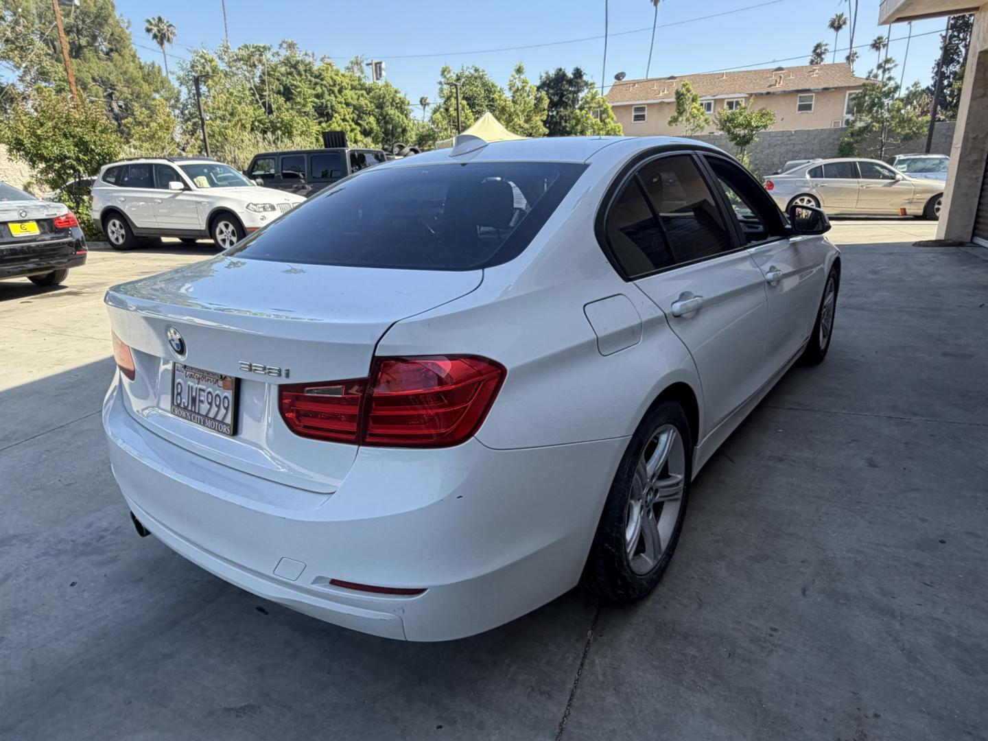 2014 Alpine White /Black BMW 3-Series 328i Sedan (WBA3C1C51EK) with an 2.0L L4 DOHC 16V engine, Automatic transmission, located at 30 S. Berkeley Avenue, Pasadena, CA, 91107, (626) 248-7567, 34.145447, -118.109398 - Drive a 2014 BMW 3 Series Today – Luxury, Performance and Easy Financing at Crown City Motors If you’re looking for a vehicle that perfectly blends luxury, performance, and everyday reliability, this 2014 BMW 3 Series is exactly what you need. Known worldwide for its engineering excellence, - Photo#5