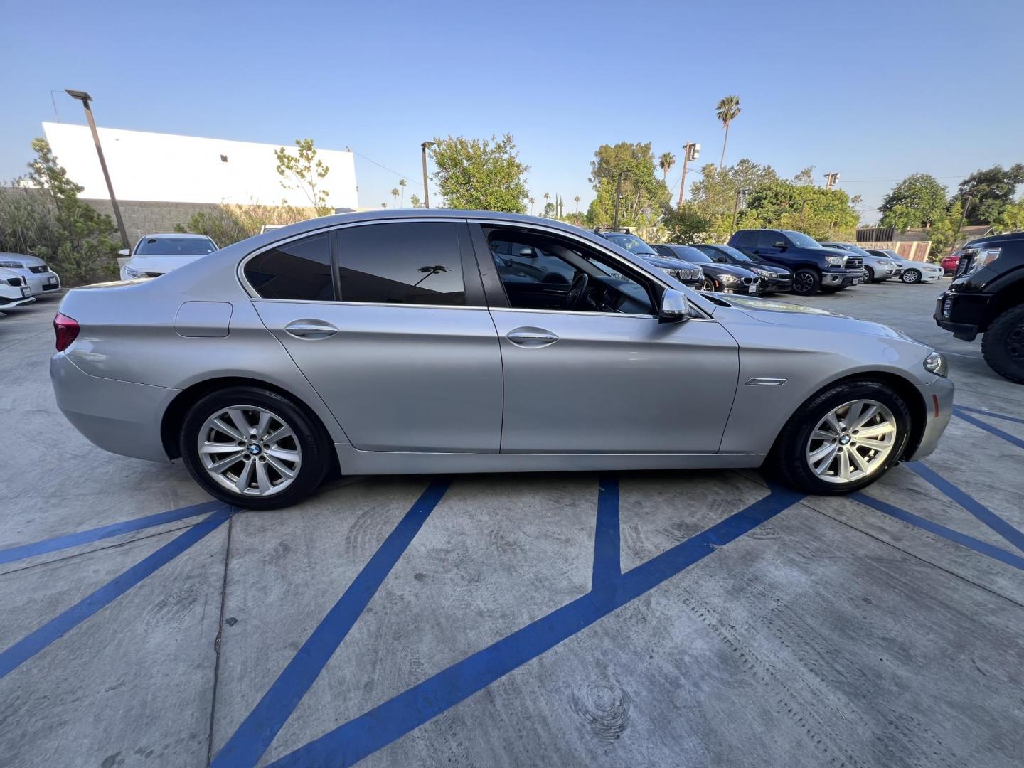 2014 /Gray BMW 5-Series 528i (WBA5A5C53ED) with an 2.0L L4 DOHC 16V TURBO engine, 8-Speed Automatic transmission, located at 30 S. Berkeley Avenue, Pasadena, CA, 91107, (626) 248-7567, 34.145447, -118.109398 - Leather seats! Back up camera! Moon-roof! Navigation! This 2014 BMW 5-Series 528i Crown City Motors is a used “Buy Here Pay Here” car dealer in Pasadena CA. “Buy Here Pay Here” financing, means that when you purchase your vehicle from our dealership, that you make the payments to the deal - Photo#5