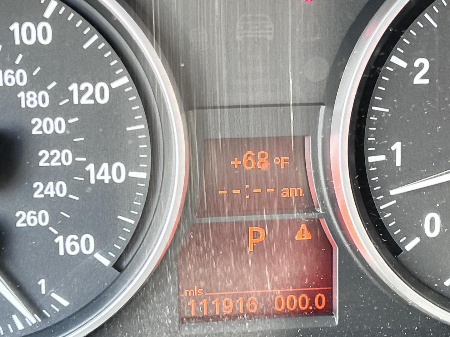 2014 White /beige BMW X1 sDrive28i (WBAVM1C50EV) with an 2.0L L4 DOHC 16V engine, 8-Speed Automatic transmission, located at 30 S. Berkeley Avenue, Pasadena, CA, 91107, (626) 248-7567, 34.145447, -118.109398 - Crown City Motors is a used “Buy Here Pay Here” car dealer in Pasadena CA. “Buy Here Pay Here” financing, means that when you purchase your vehicle from our dealership, that you make the payments to the dealership as well. We do not need the banks approval to get you approved for a used auto - Photo#3