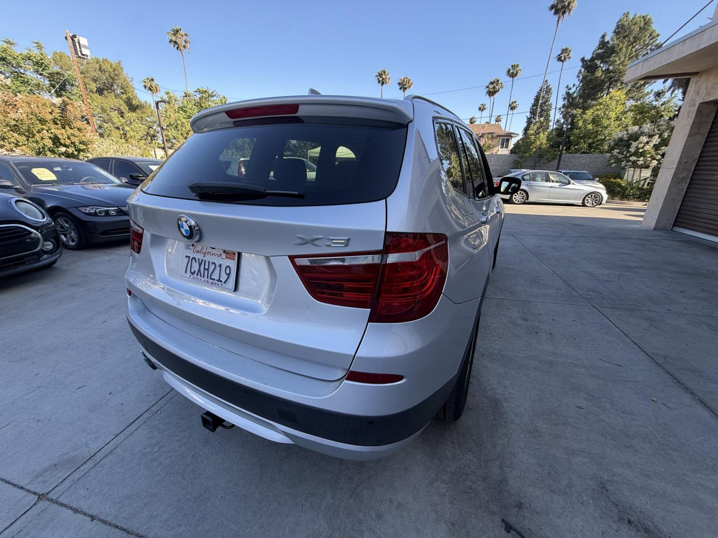 2014 Gray metallic /Black BMW X3 xDrive28i (5UXWX9C59E0) with an 2.0L L4 DOHC 16V engine, 8-Speed Automatic transmission, located at 30 S. Berkeley Avenue, Pasadena, CA, 91107, (626) 248-7567, 34.145447, -118.109398 - 2014 BMW X3 xDrive35i AWD – Luxury, Performance, and All-Weather Confidence Looking for a luxury SUV that delivers exhilarating performance, premium comfort, and advanced German engineering? This 2014 BMW X3 xDrive35i AWD is an outstanding choice. Powered by BMW's legendary turbocharged 3.0L in - Photo#4