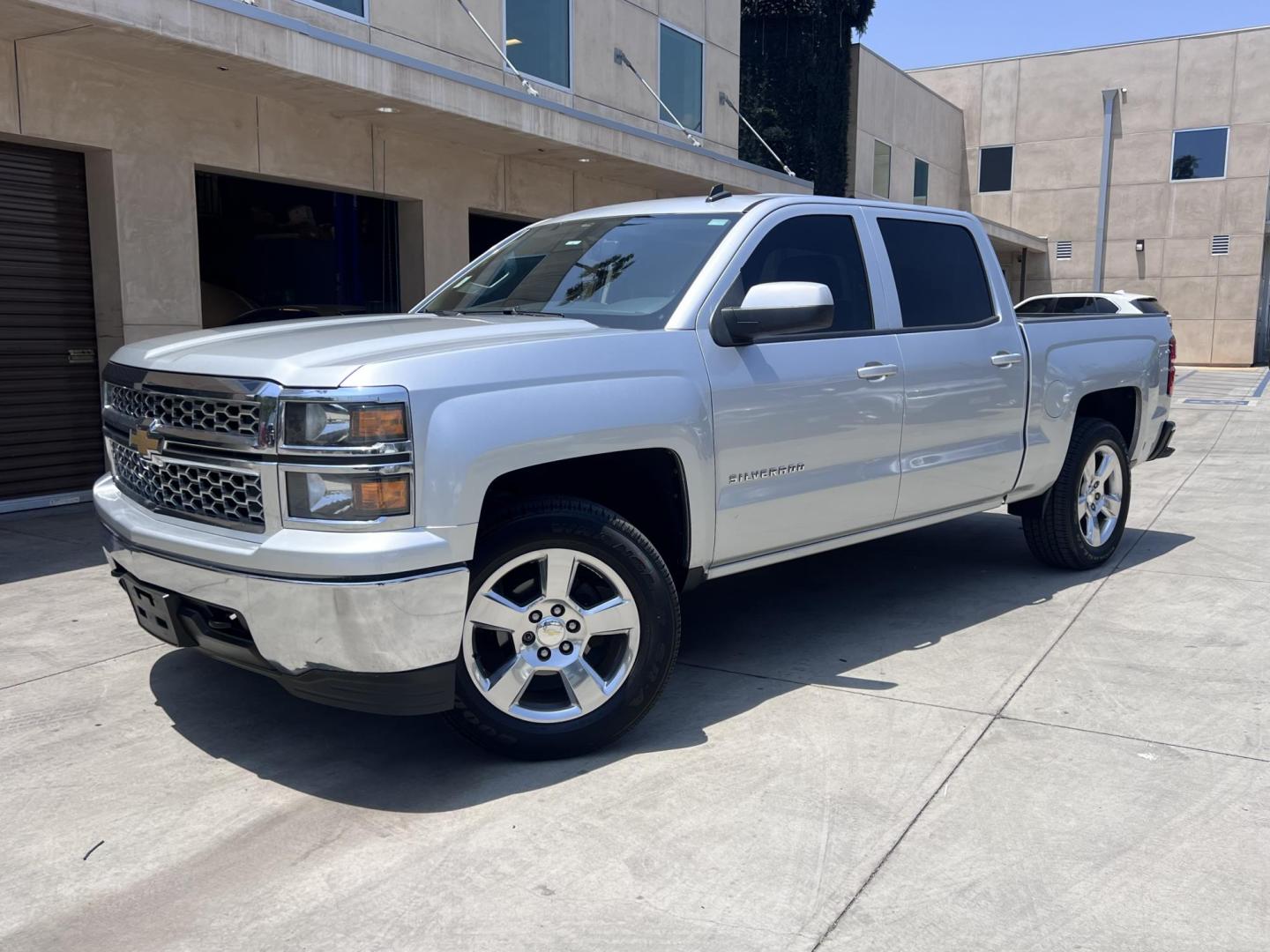 2014 Silver /Gray Chevrolet Silverado 1500 1LT Crew Cab 2WD (3GCPCREC0EG) with an 4.8L V8 OHV 16V engine, 6-Speed Automatic transmission, located at 30 S. Berkeley Avenue, Pasadena, CA, 91107, (626) 248-7567, 34.145447, -118.109398 - 2014 Chevrolet Silverado 1500 – Reliable, Powerful, and Ready for the Road – Buy Here Pay Here Available! Looking for a rugged and dependable full-size pickup truck that can handle both work and play? Look no further than this 2014 Chevrolet Silverado 1500, now available at Crown City Motors - Photo#7