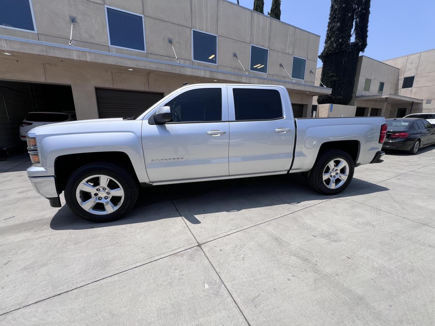 2014 Silver /Gray Chevrolet Silverado 1500 1LT Crew Cab 2WD (3GCPCREC0EG) with an 4.8L V8 OHV 16V engine, 6-Speed Automatic transmission, located at 30 S. Berkeley Avenue, Pasadena, CA, 91107, (626) 248-7567, 34.145447, -118.109398 - 2014 Chevrolet Silverado 1500 – Reliable, Powerful, and Ready for the Road – Buy Here Pay Here Available! Looking for a rugged and dependable full-size pickup truck that can handle both work and play? Look no further than this 2014 Chevrolet Silverado 1500, now available at Crown City Motors - Photo#8