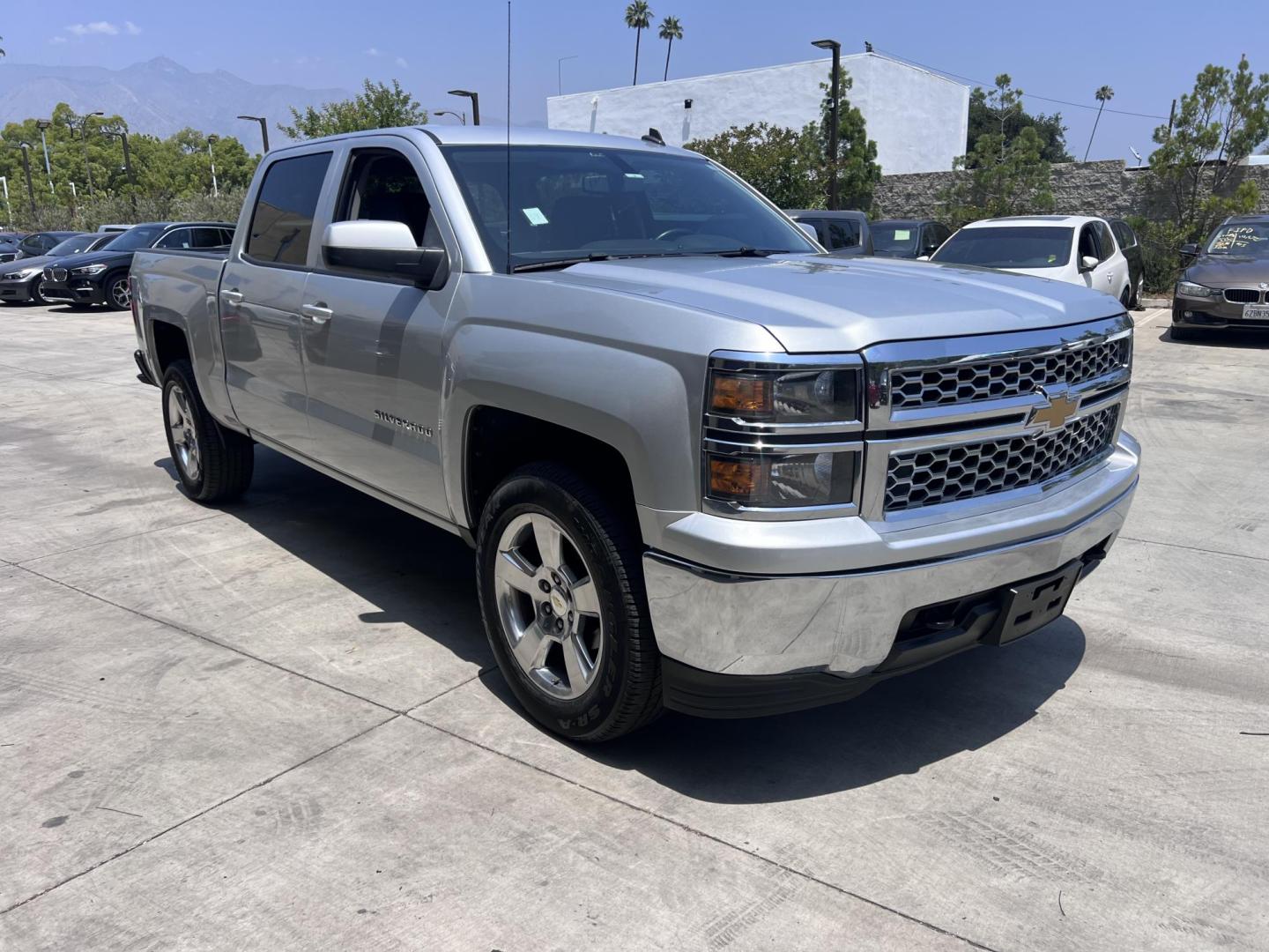 2014 Silver /Gray Chevrolet Silverado 1500 1LT Crew Cab 2WD (3GCPCREC0EG) with an 4.8L V8 OHV 16V engine, 6-Speed Automatic transmission, located at 30 S. Berkeley Avenue, Pasadena, CA, 91107, (626) 248-7567, 34.145447, -118.109398 - 2014 Chevrolet Silverado 1500 – Reliable, Powerful, and Ready for the Road – Buy Here Pay Here Available! Looking for a rugged and dependable full-size pickup truck that can handle both work and play? Look no further than this 2014 Chevrolet Silverado 1500, now available at Crown City Motors - Photo#13