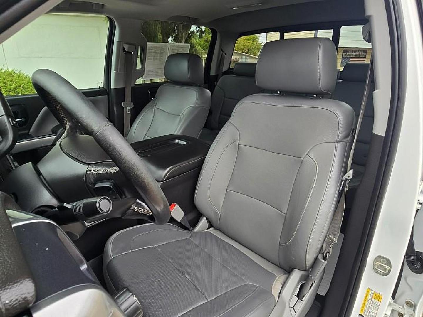 2014 WHITE Chevrolet Silverado 1500 4WD (3GCUKSEC1EG) with an V8 EcoTec3 Flex Fuel 5.3L engine, Auto 6-Spd HD Overdrive transmission, located at 246 E Walker St., Orland, 95963, (530) 865-5800, 39.747589, -122.178398 - Photo#10